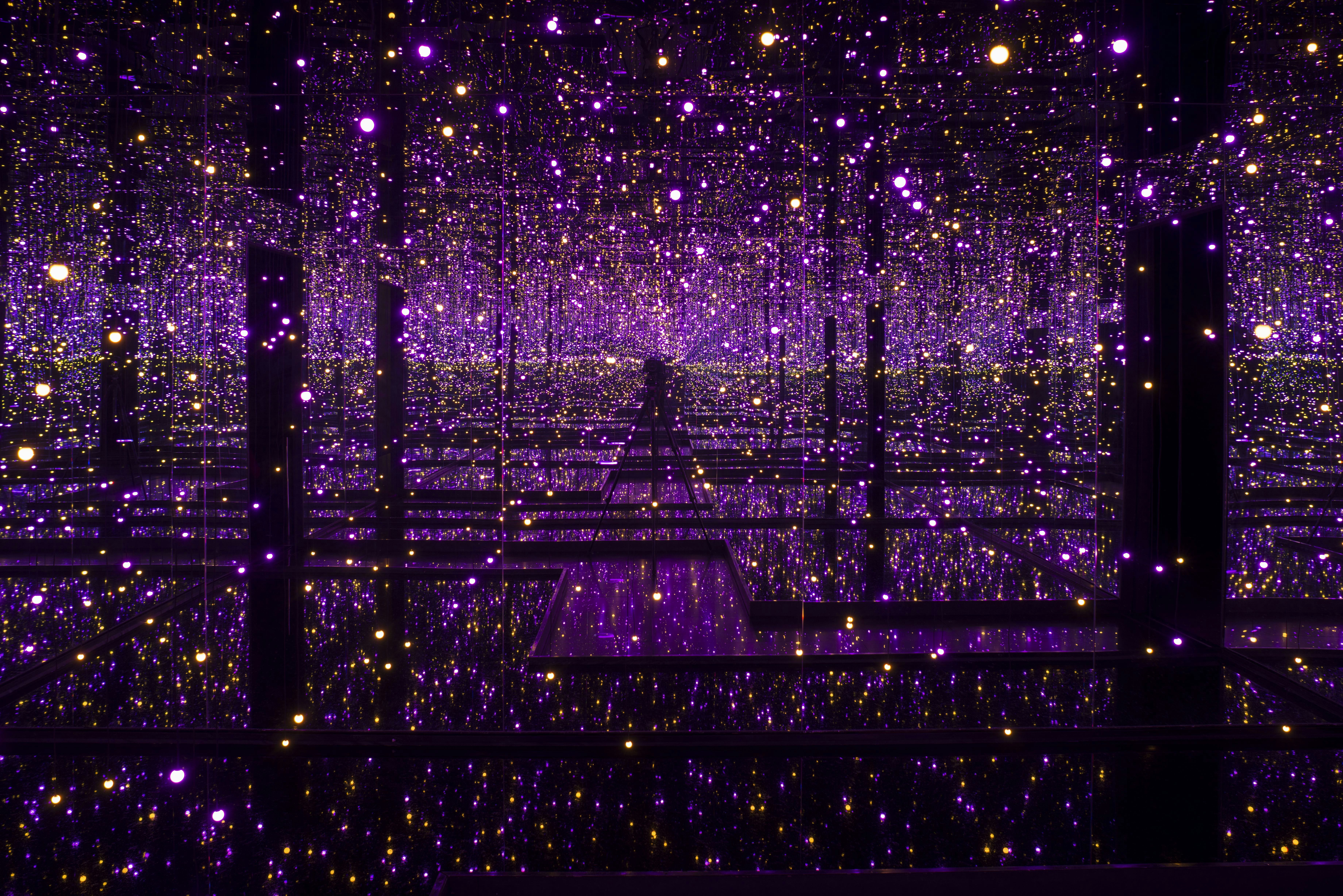 England London Tate Modern Infinity Mirrored Room - Filled with the Brilliance of Life, 2011 RM.jpg