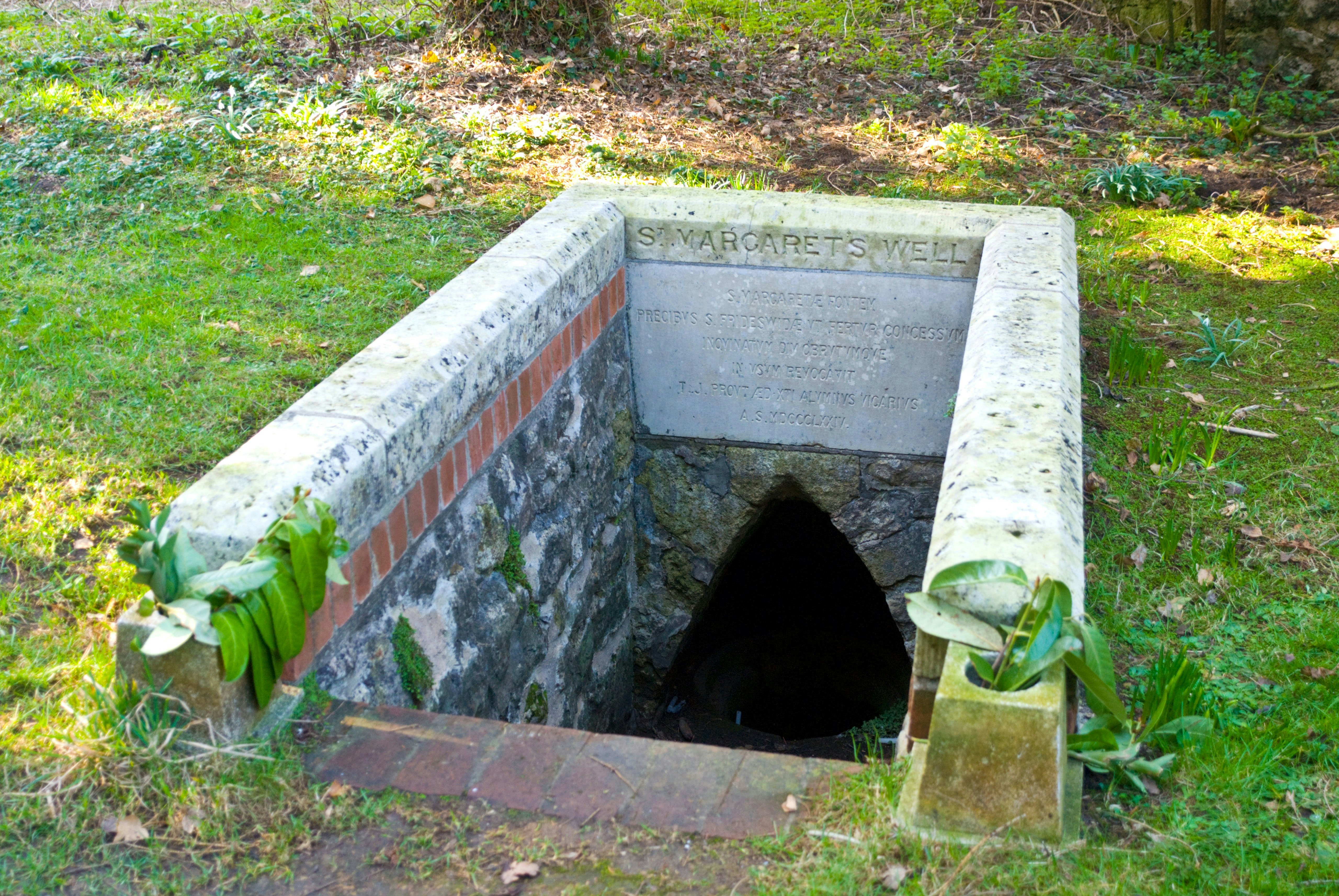 B8MNY5 St Margaret's Well, Binsey, Oxford, England

Church of St Margaret of Antioch
