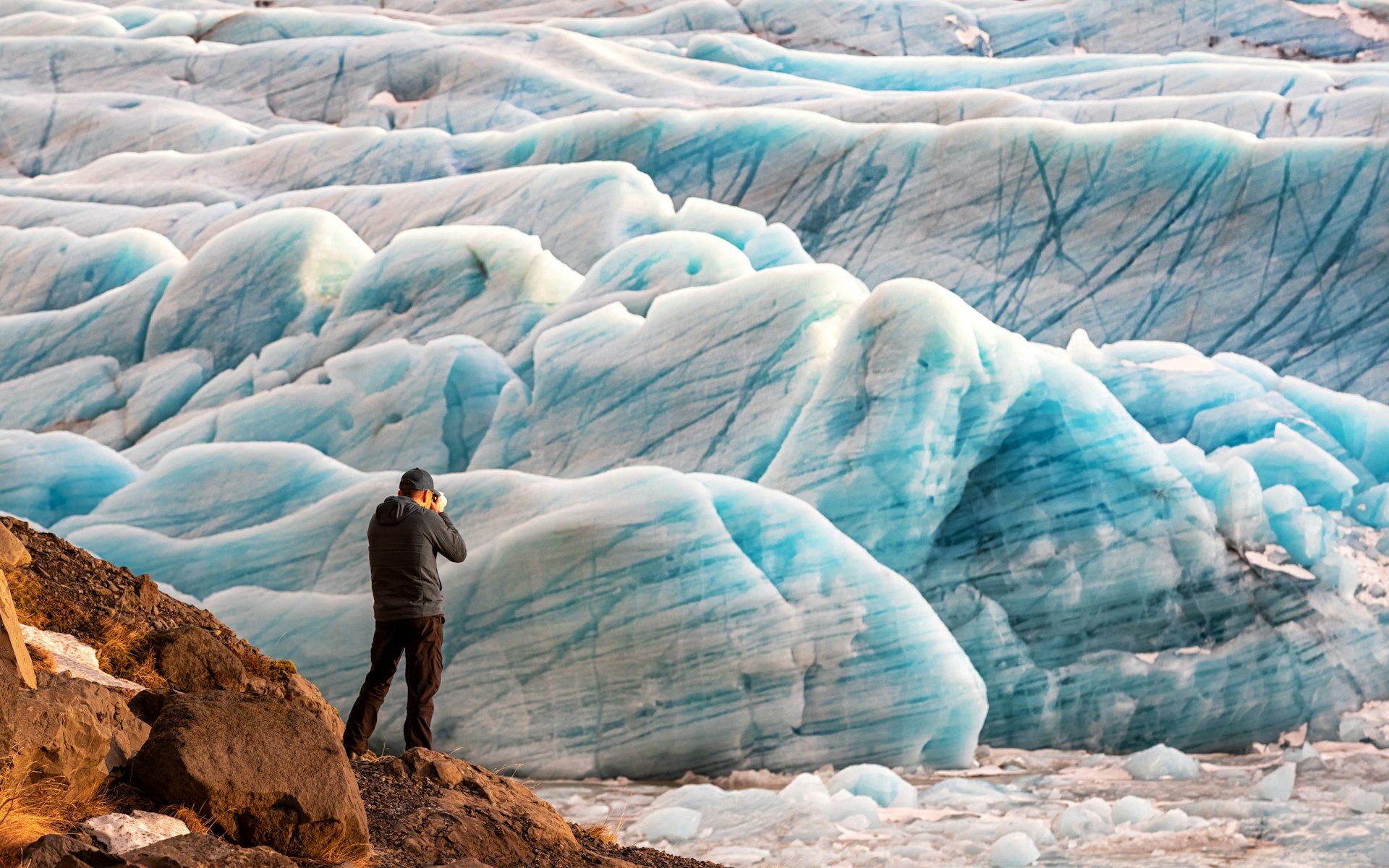 Svínafellsjökull glacier, the largest ice cap in Europe 