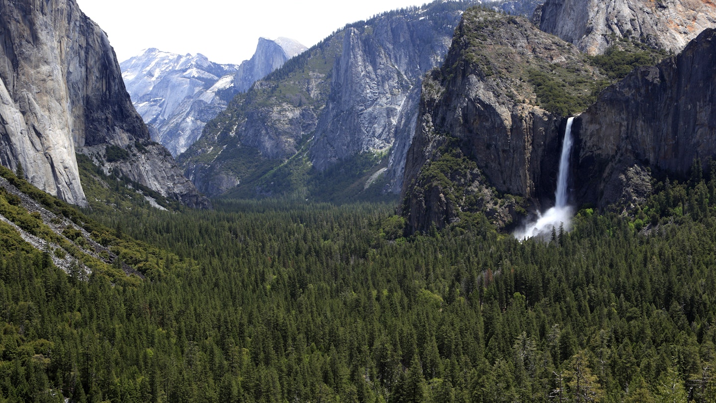 Bridalveil Fall in Yosemite Valley, Yosemite National Park
