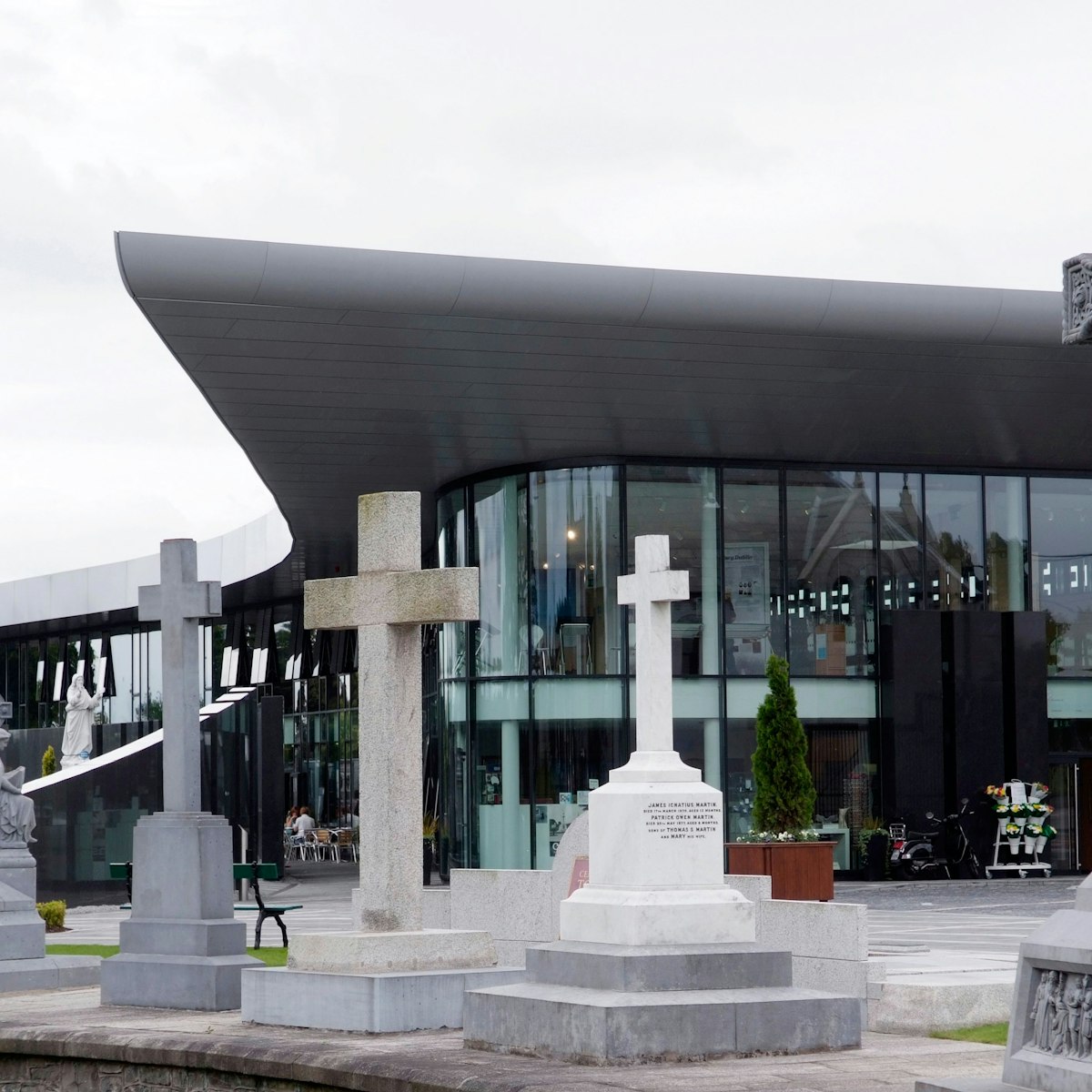CF6A45 IRELAND, Dublin, Glasnevin Cemetery, Visitor Centre

Glasnevin Cemetery Museum

