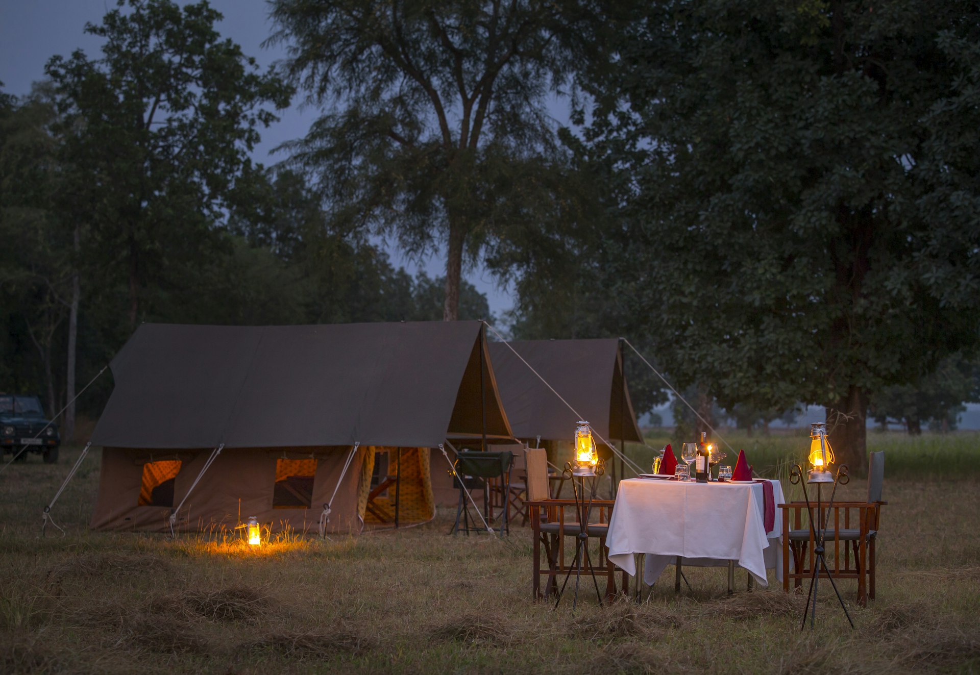 Reni Pani Jungle Lodge ‘night under canvas’ recreates a vintage camp.