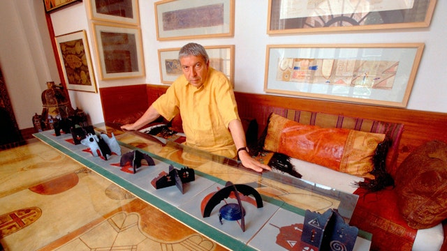 MOROCCO - CIRCA 2001:  Morrocan painter Farid Belkahia in Marrakech, Morocco in 2001.  (Photo by Jean-Luc MANAUD/Gamma-Rapho via Getty Images)