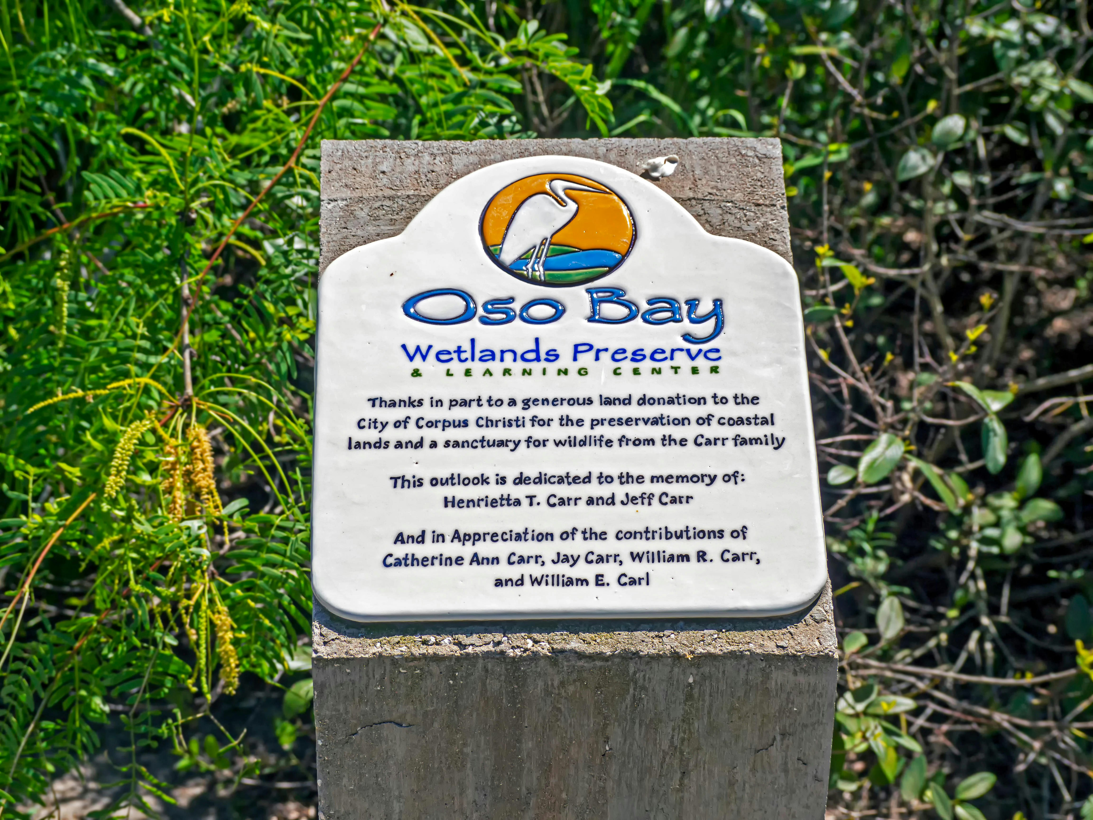 2A3HTW6 Decorative plaque at Oso Bay Wetlands Preserve & Learning Center thanking the city of Corpus Christi, Texas USA for a land donation.