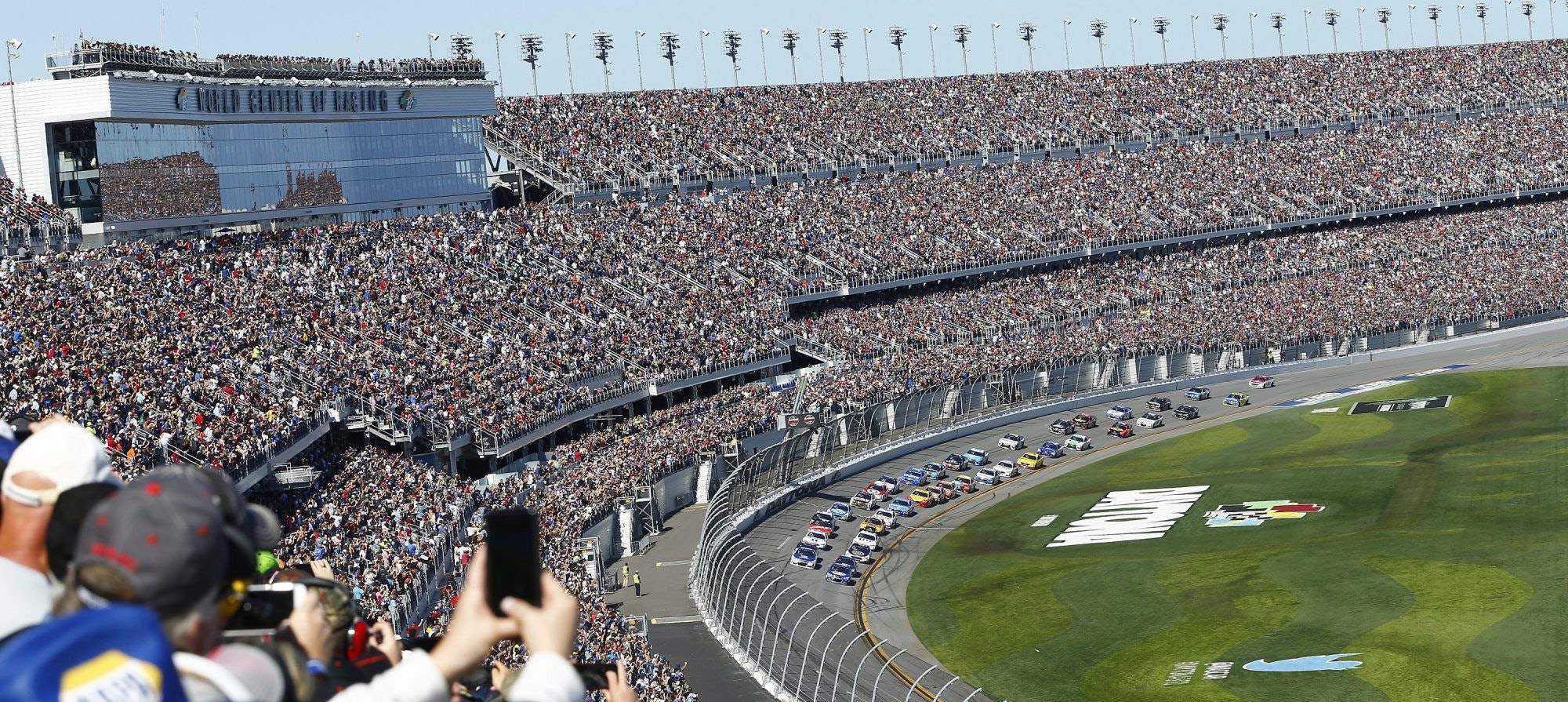 February 26, 2017 - Daytona Beach, Florida, USA: The Monster Energy NASCAR Cup Series teams take to the track for the Daytona 500 at Daytona International Speedway in Daytona Beach, Florida.