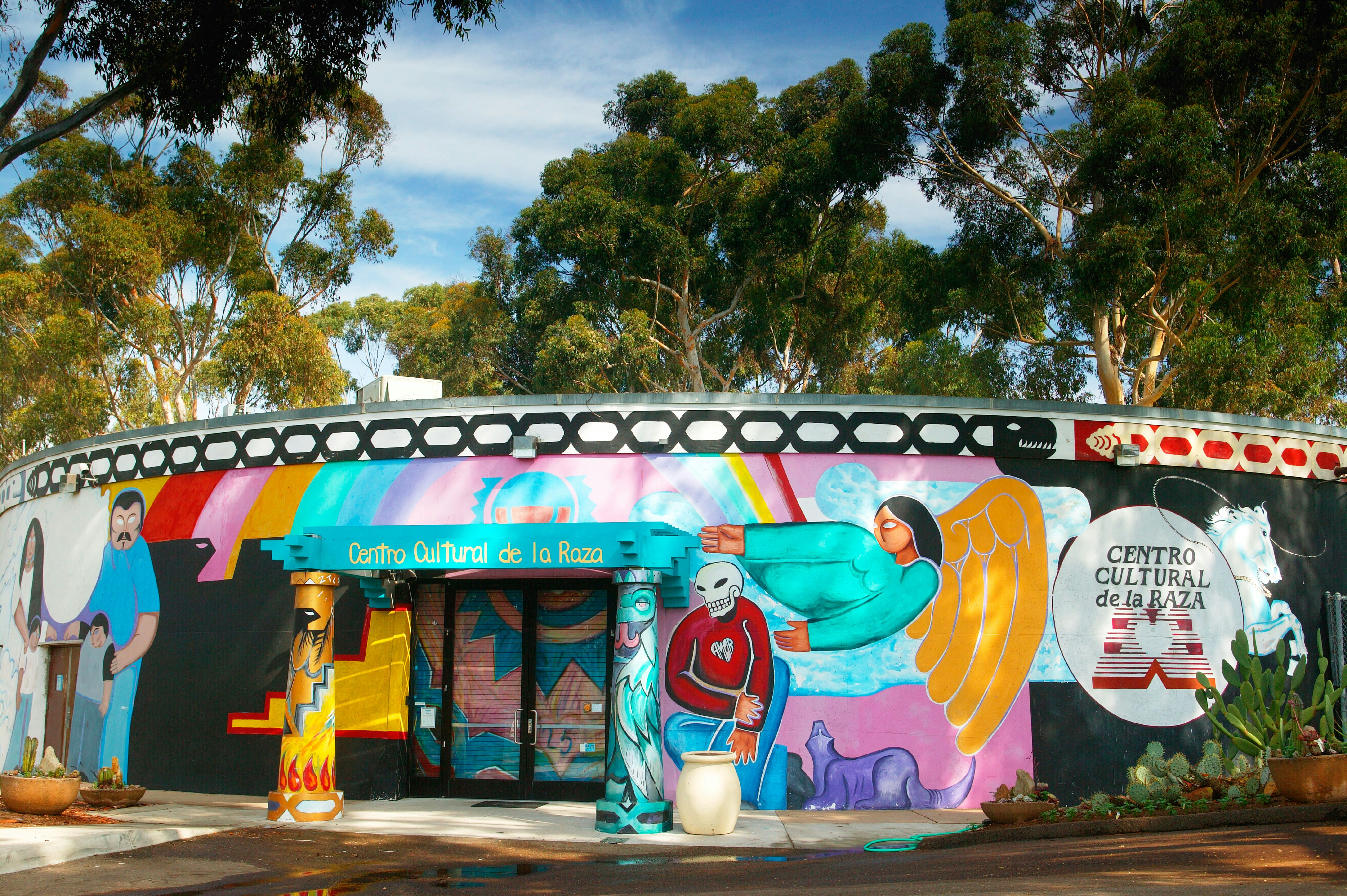 AHJ0B3 The Centro Cultural de la Raza Balboa Park San Diego California

Centro Cultural de la Raza
