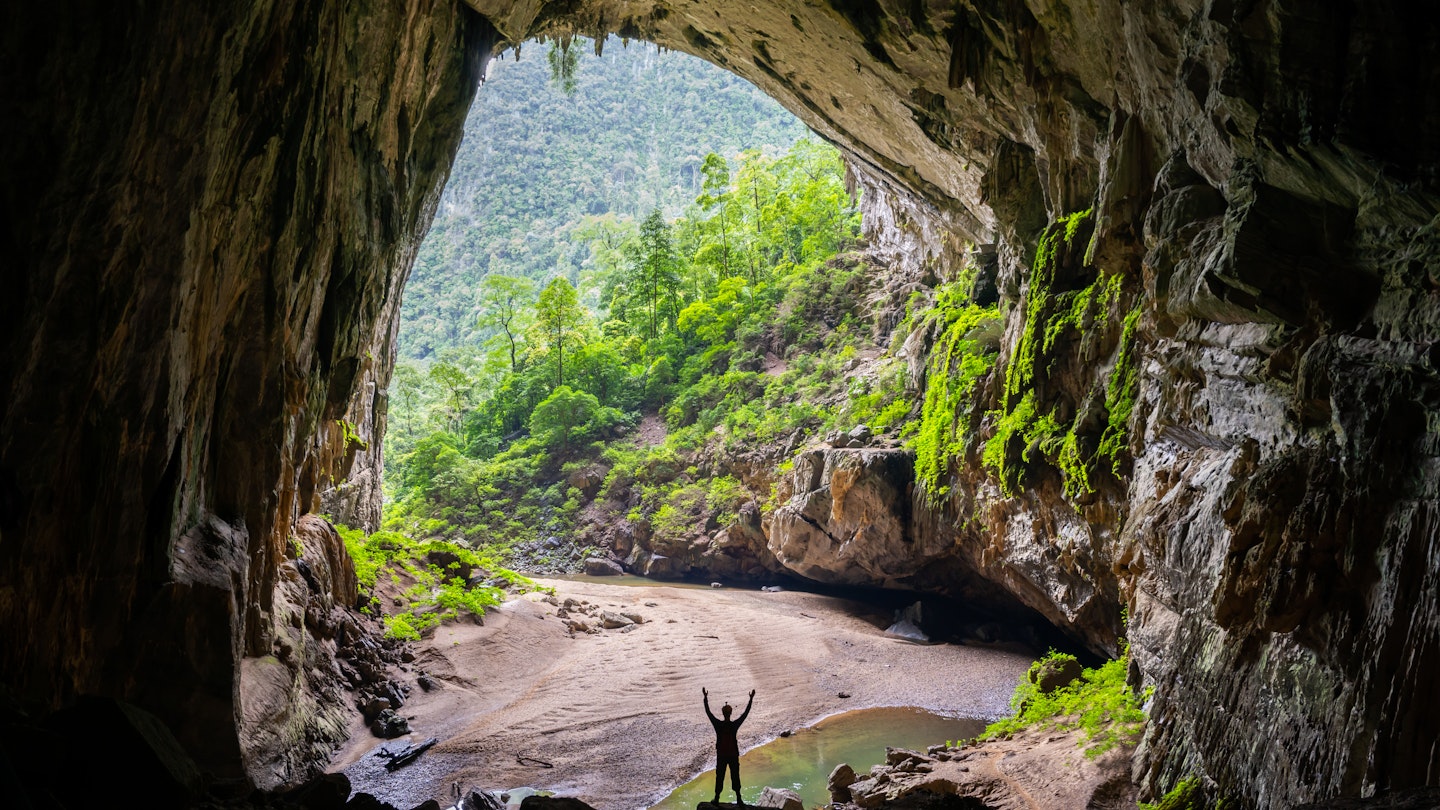 Hang En (swallow cave), the entrance to go to Son Doong Cave, the largest cave in the world, is in the heart of the Phong Nha Ke Bang National Park in the Quang Binh province of Central Vietnam; Shutterstock ID 1561873999; your: Claire Naylor; gl: 65050; netsuite: Online ed; full: Update Vietnam national parks