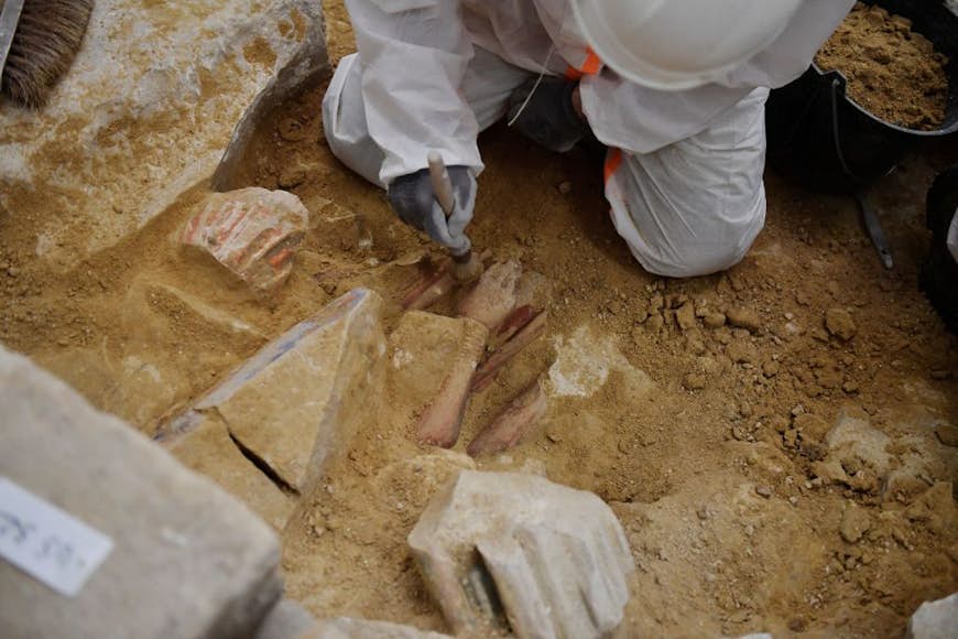 Des archéologues trouvent des antiquités sur le sol de la cathédrale Notre-Dame Katedral 