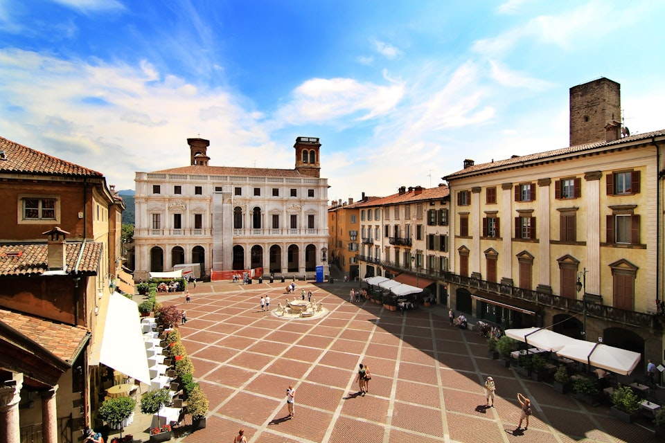 Piazza  Renaissance architecture, cobblestone streets, public