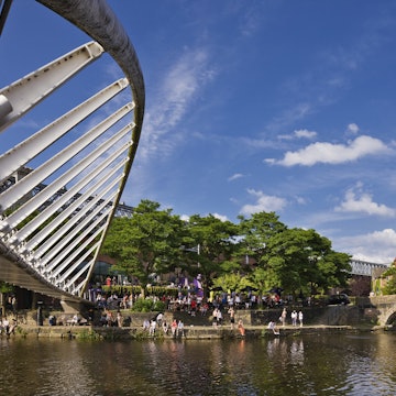 Merchants Bridge by Whitby & Bird. The Beetham Tower (Hilton Tower) by Ian Simpson stands in the background.