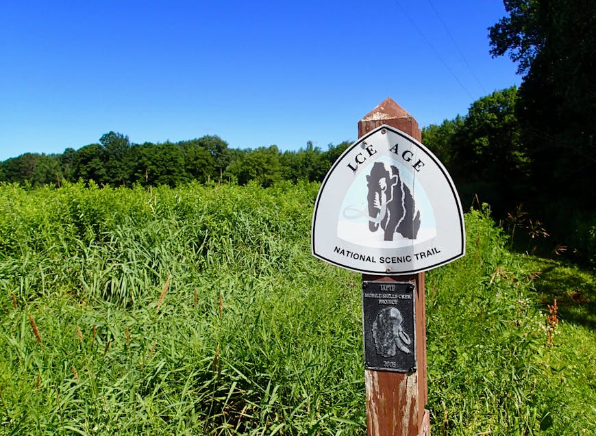  Ice Age Trail marker showing the National Scenic Trail route