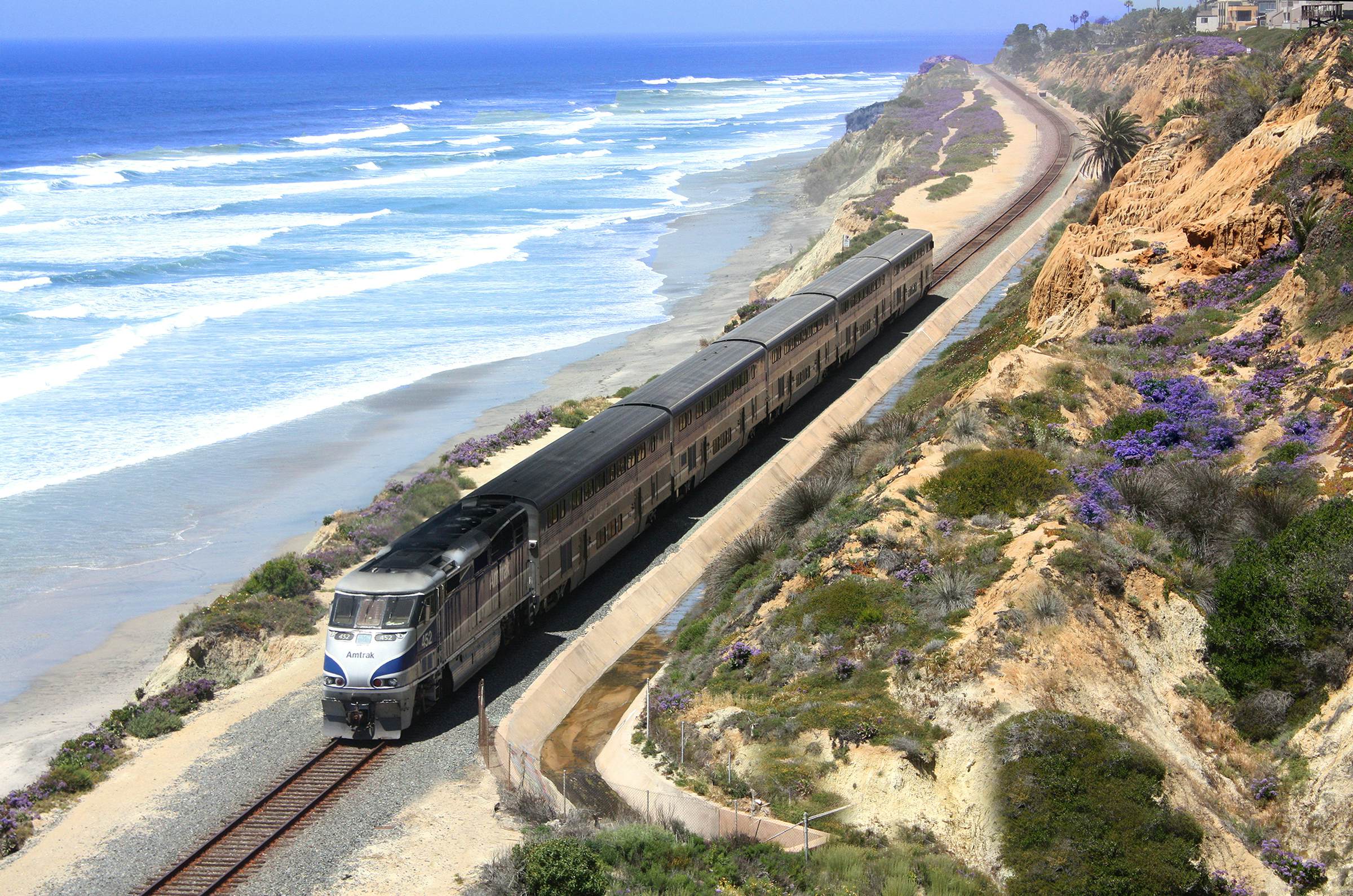 A proposed overnight train from Los Angeles to San Francisco