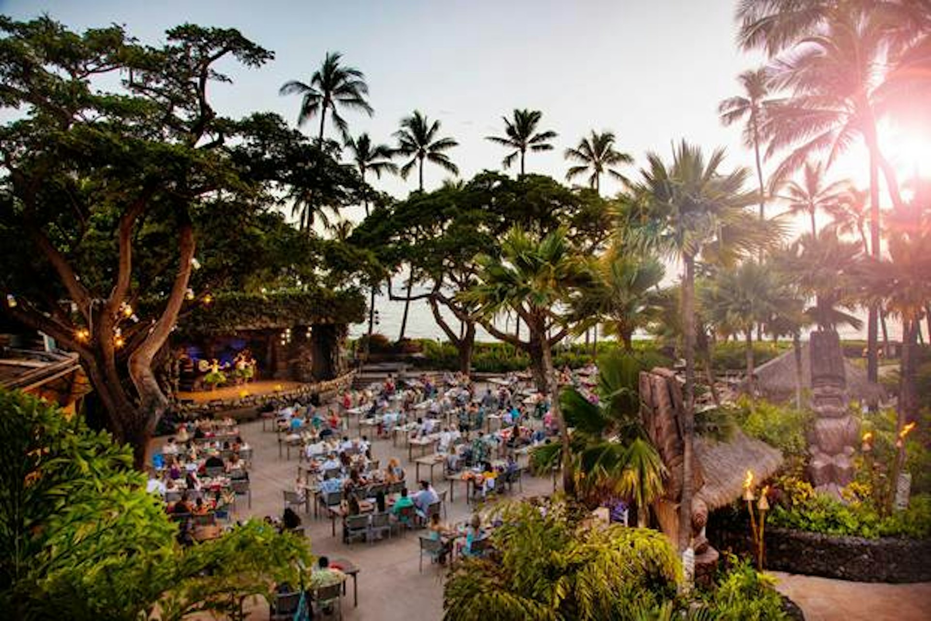 Picture of luau at Hyatt Regency Maui Resort & Spa