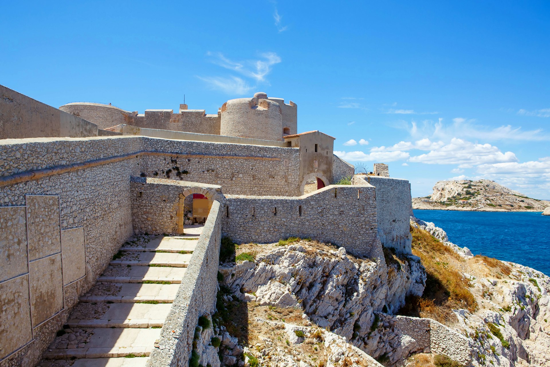 Castle Chateau d'If is one of the many sites you can discover in Marseille on a guided tour 