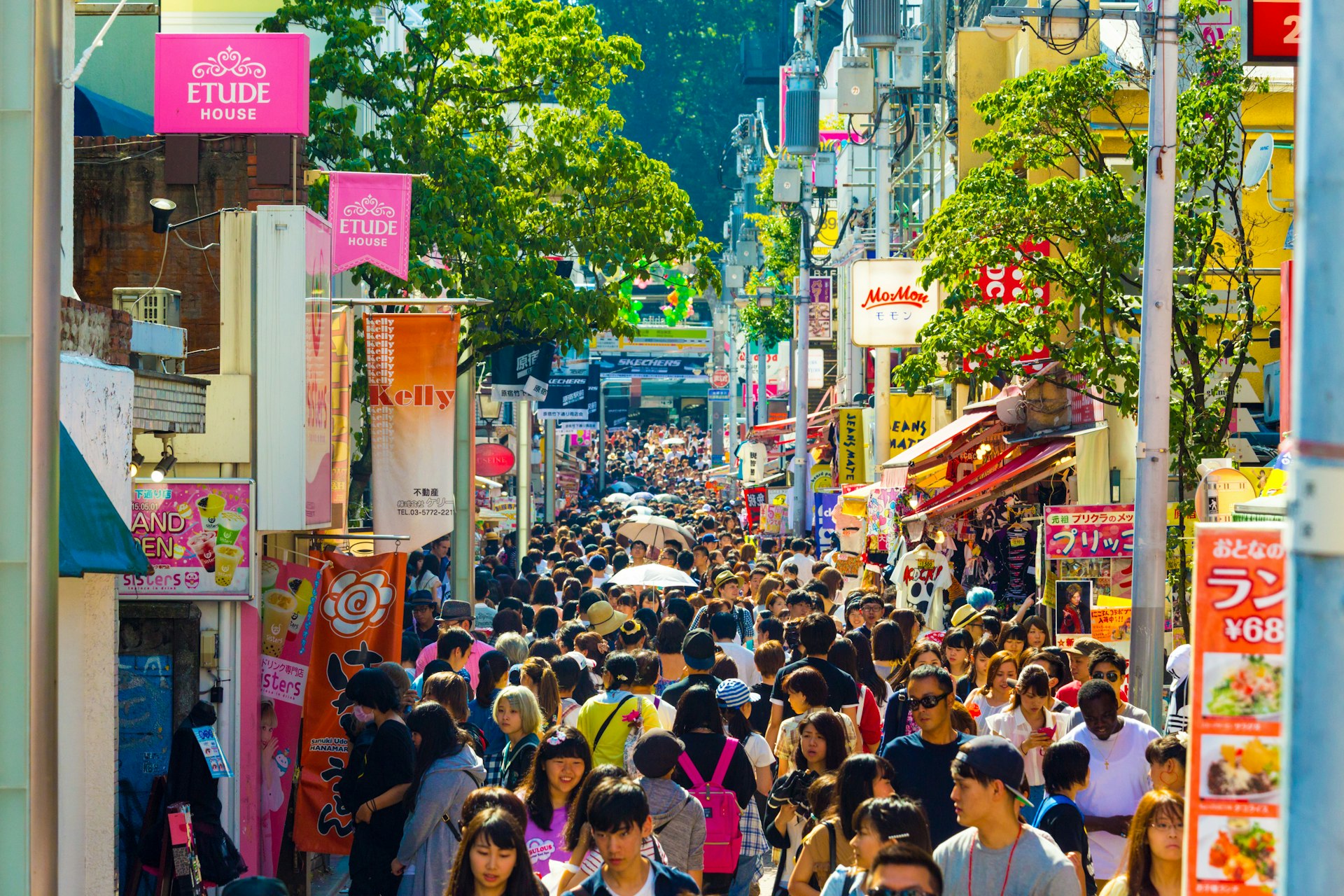 Crowds of shoppers on busy Takeshita-dori, Tokyo