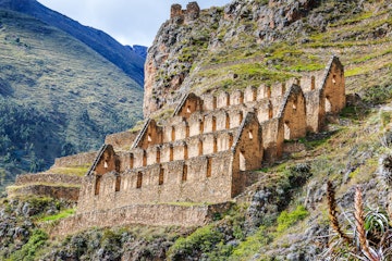 Inca storehouses of Pinkuylluna above the town Ollantaytambo.