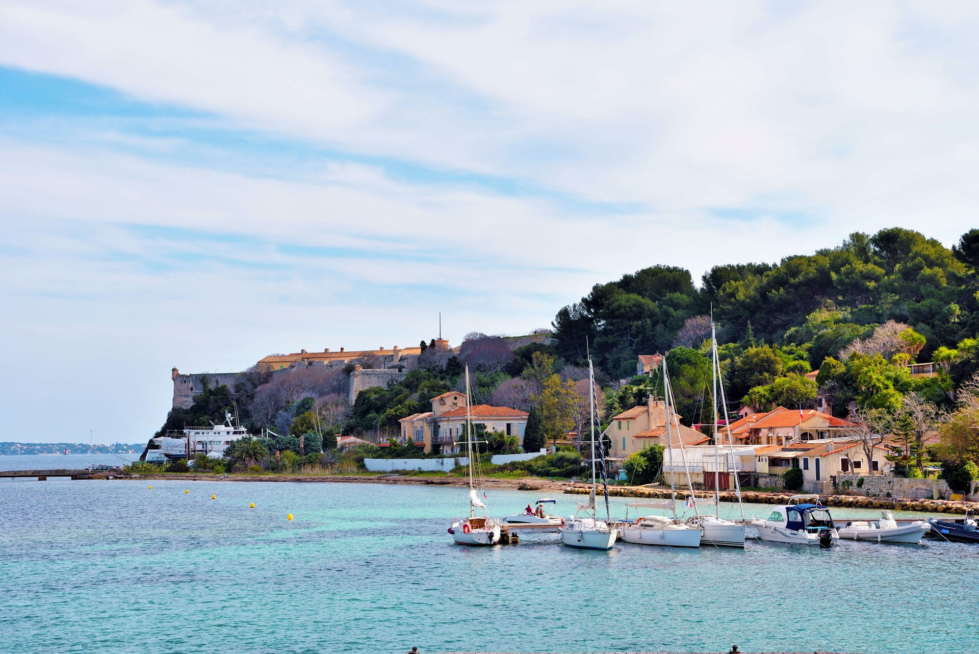 Sailboats in a bay on the Côte d'Azur