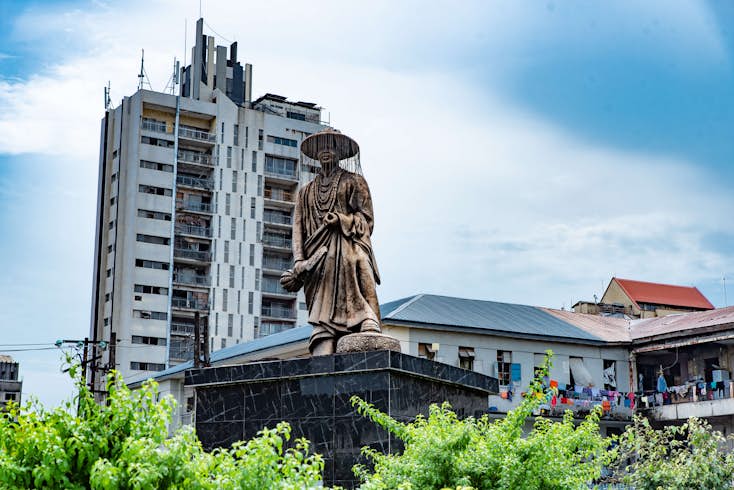 A statue of the first Crown King of Lagos, King Ado, in Tafawa Balewa Square, Lagos, Nigeria