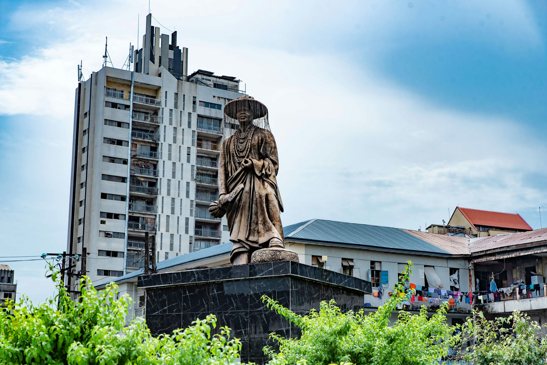 A statue of the first Crown King of Lagos, King Ado, in Tafawa Balewa Square, Lagos, Nigeria