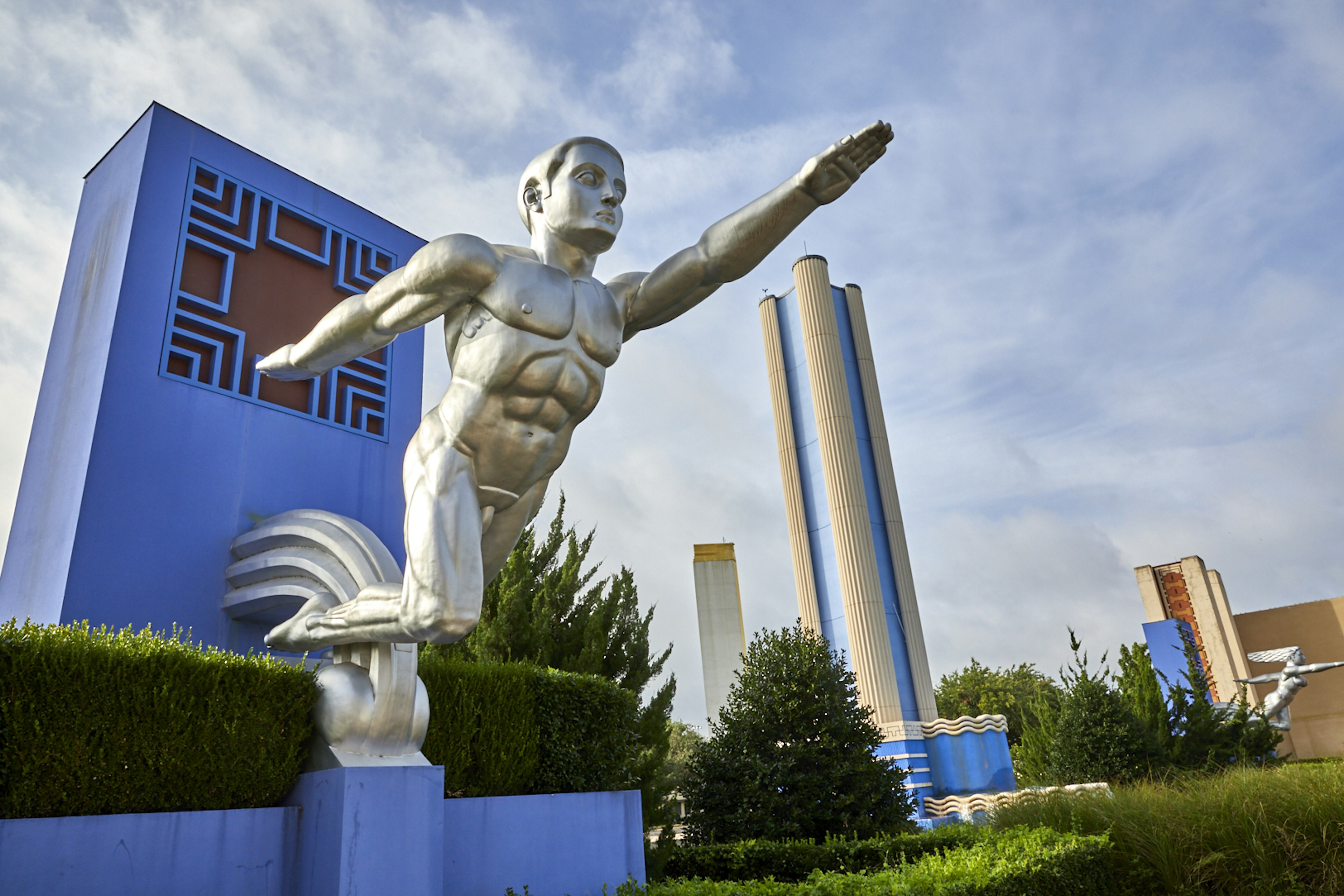 Fair Park - Tenor Statue Esplanade