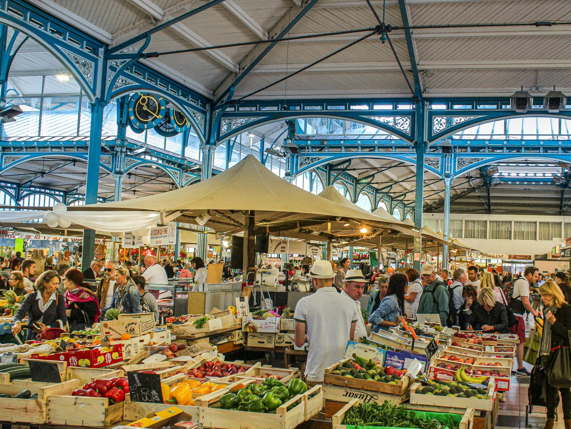 Burgundy_Dining_Market.jpg