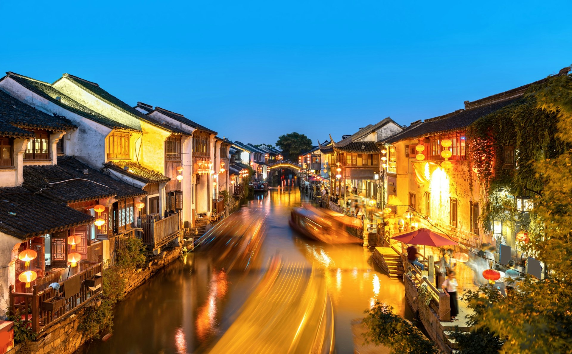 Jiangsu_Water_Canal_Traffic.jpg