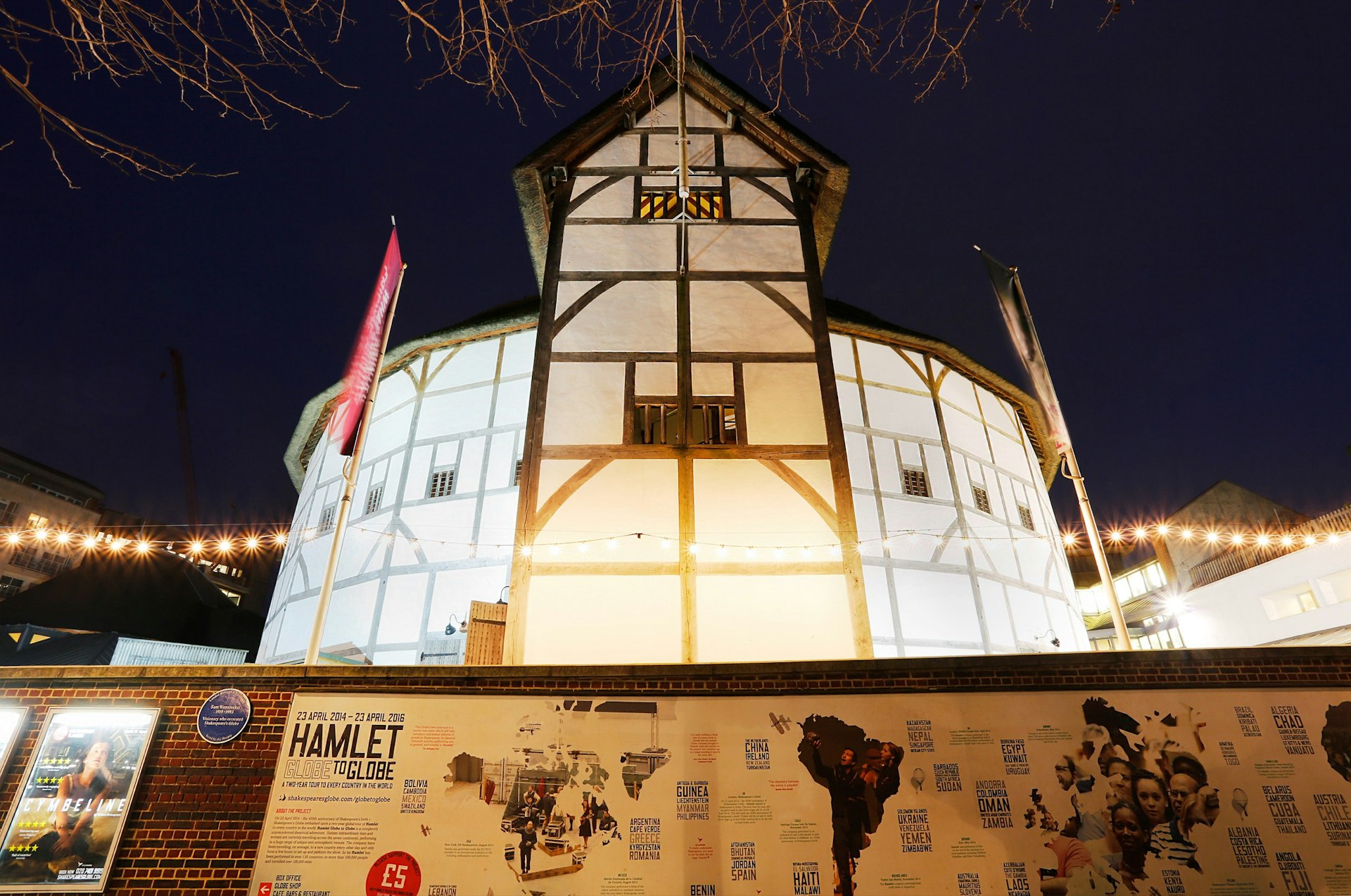 London,-,March,3:,Outside,View,Of,Shakespeare's,Globe,Theatre,