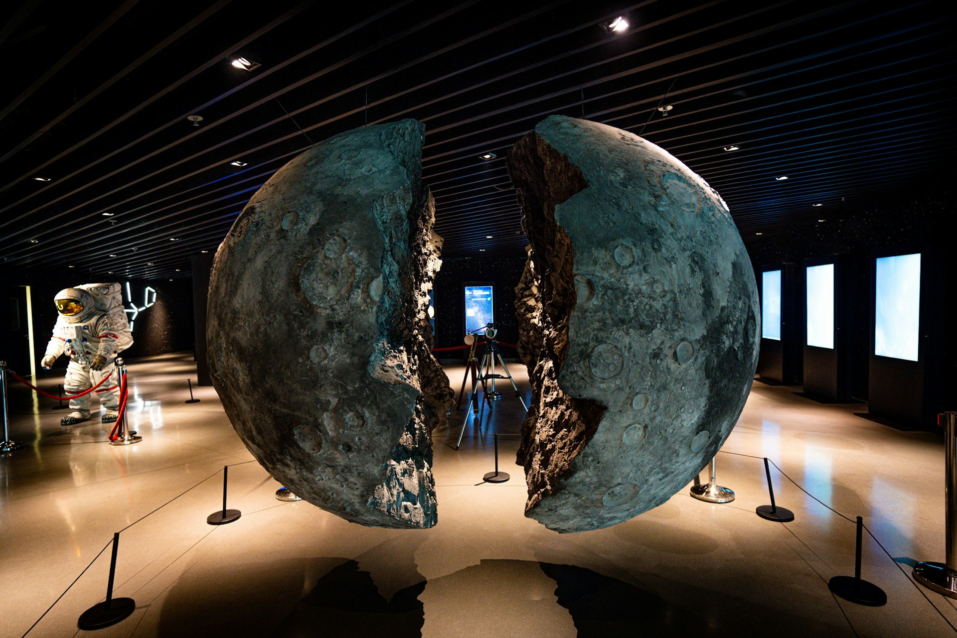 Qatar_Families_planetarium.jpg