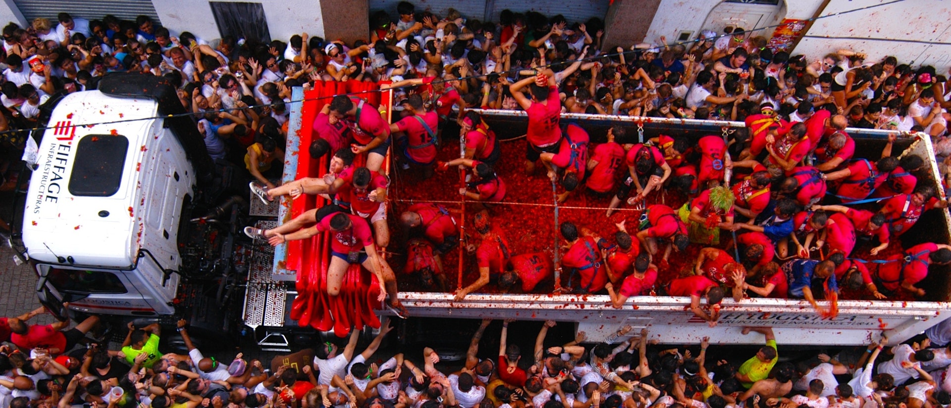 The source of gushy tomatoes at La Tomatina