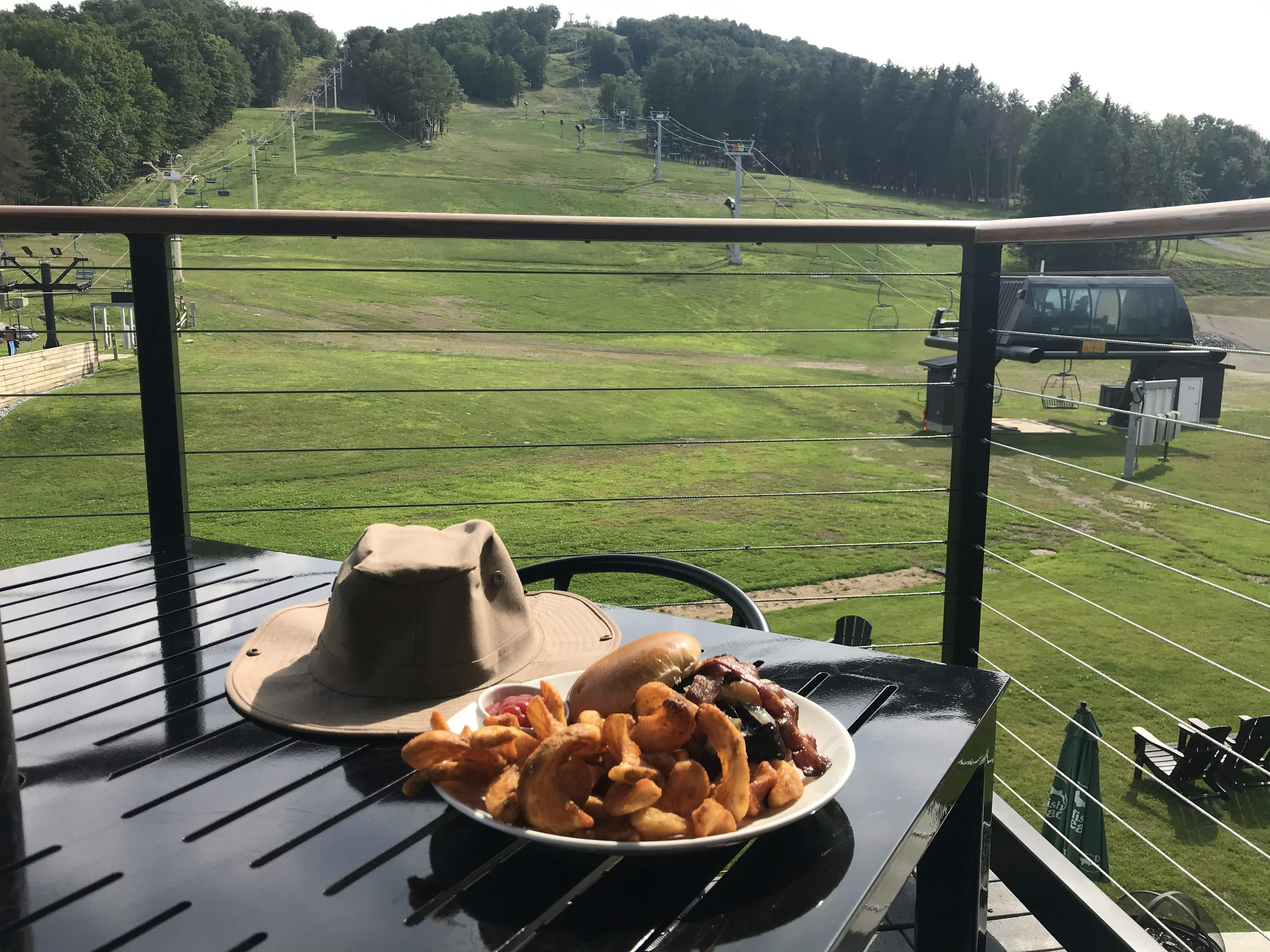 Grabbing lunch just off The High Road