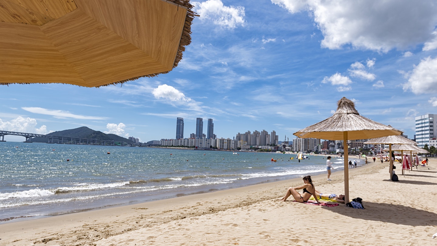 Busan Gwangalli Beach - cloud sky
