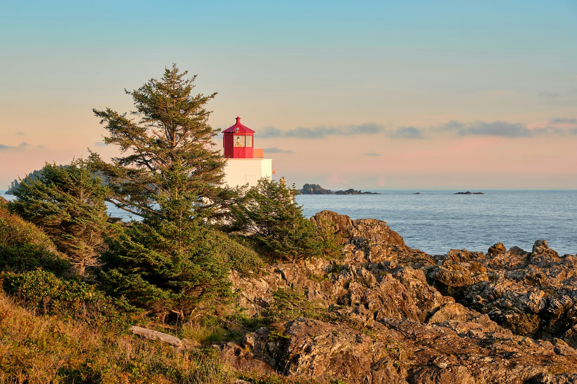 The lighthouse on the Wild Pacific Trail in Ucluelet, Canada