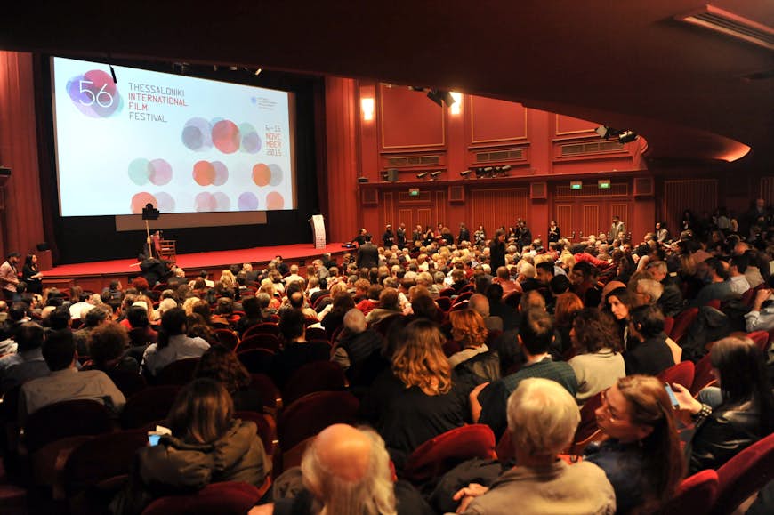 Το κοινό περιμένει την τελετή έναρξης στο Διεθνές Φεστιβάλ Κινηματογράφου Θεσσαλονίκης, Ελλάδα