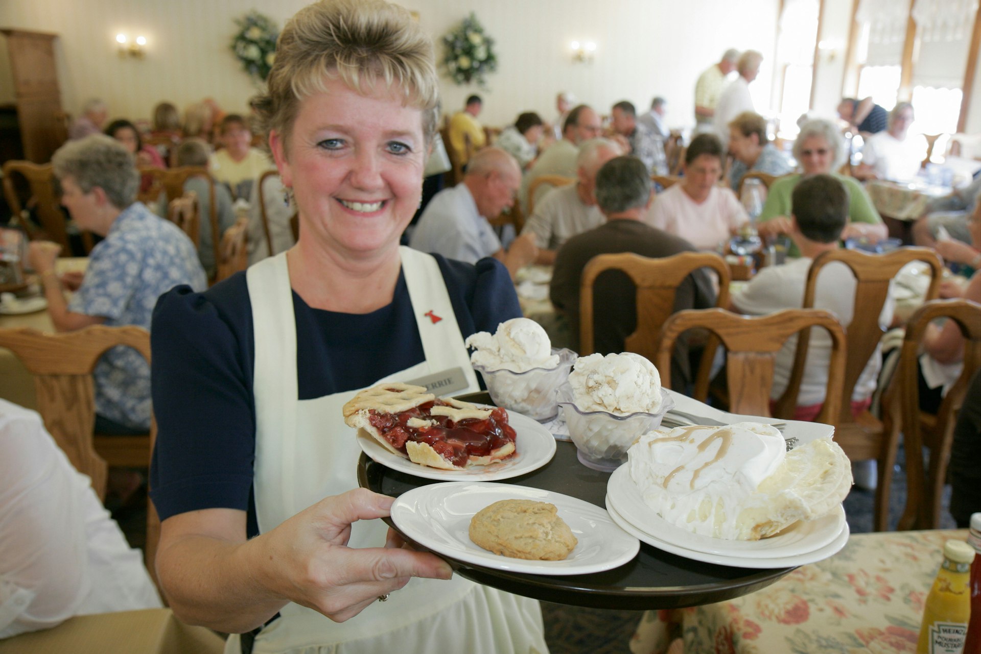 Cafeteria culture in Indiana Lonely