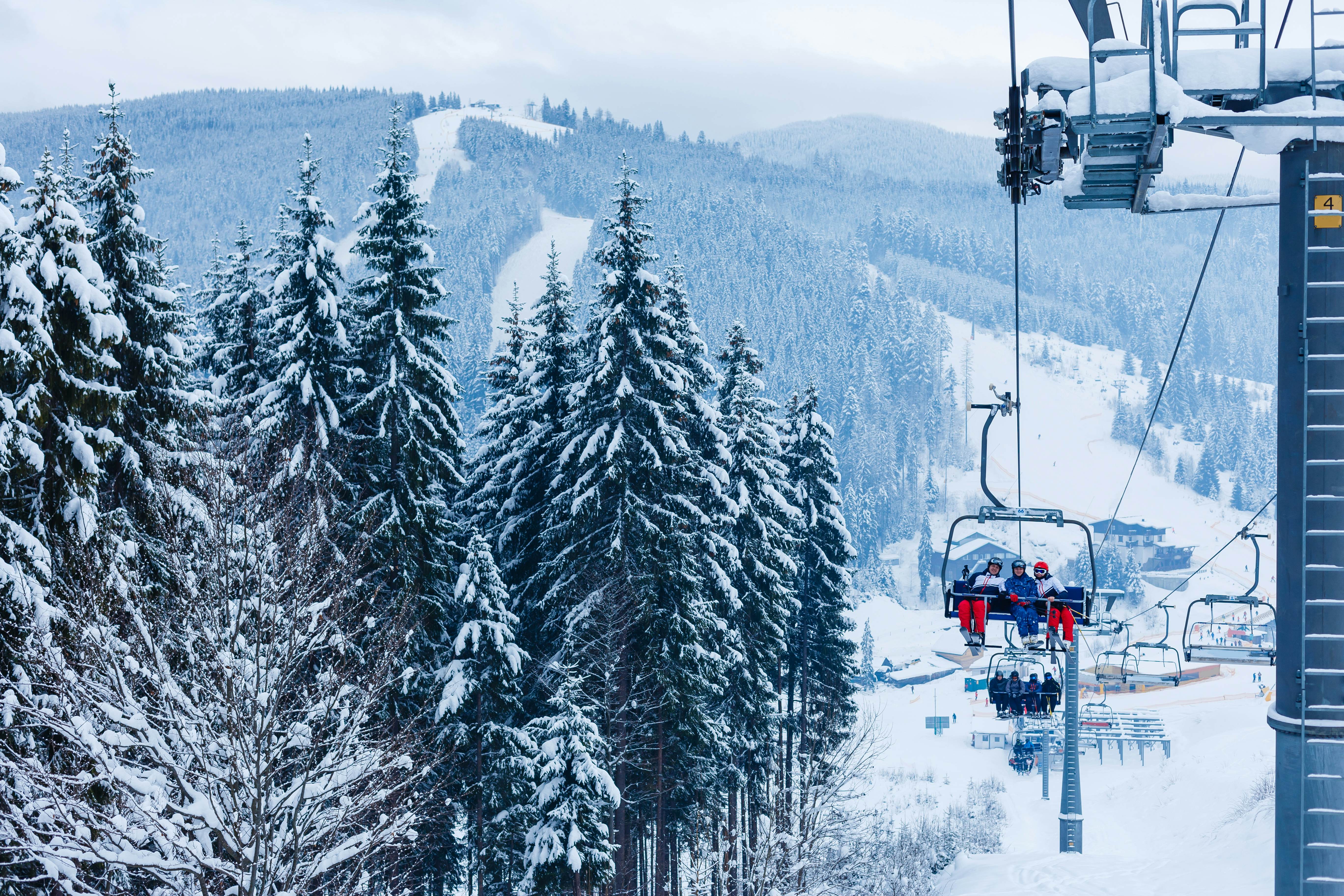 Top 10 ski resorts for après-ski
