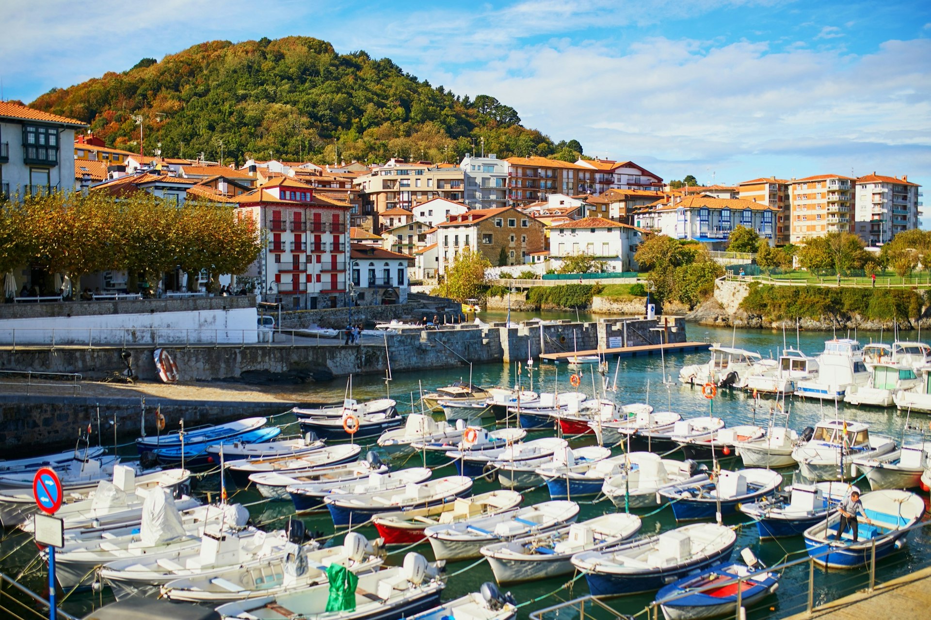 Boats,In,Port,Of,A,Fishing,Village,Mundaka,,Basque,Country,