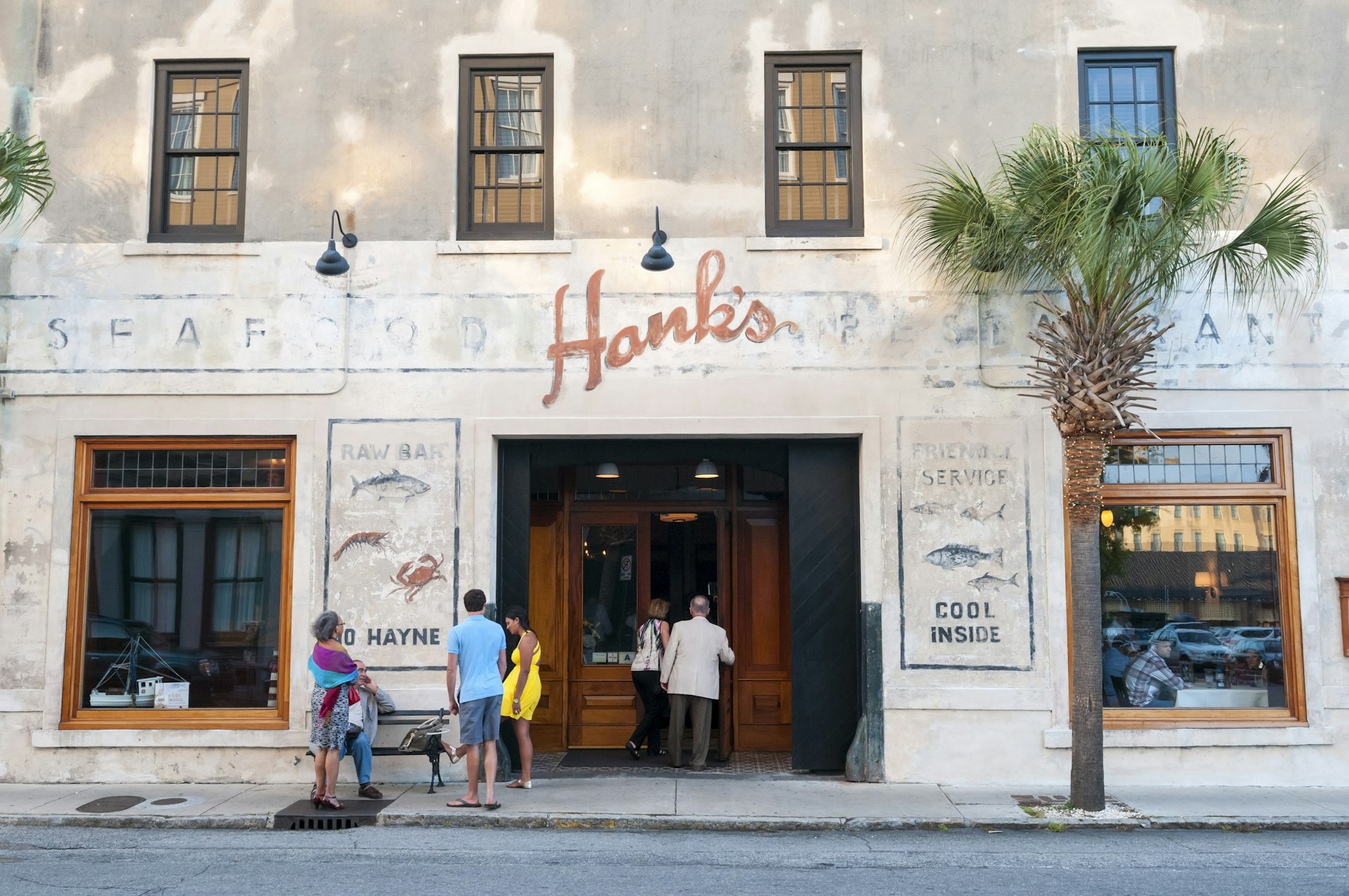 The exterior of Hank's Seafood Restaurant in Charleston, SC
