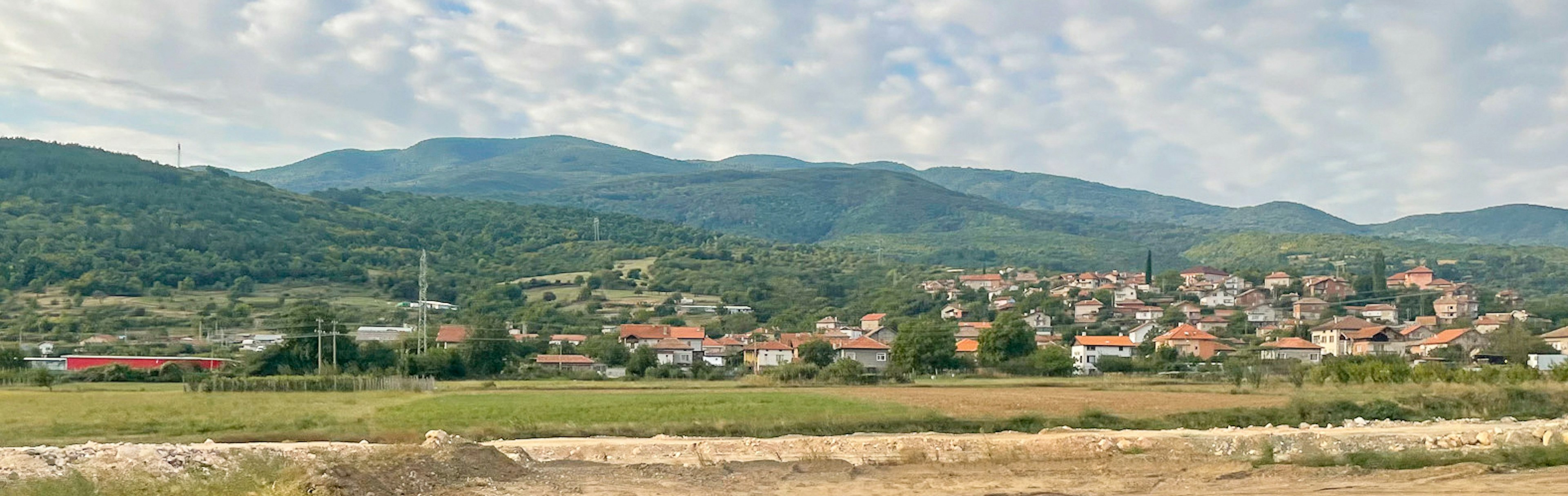 Scenery-between-Plovdiv-and-Sofia-IV.jpg