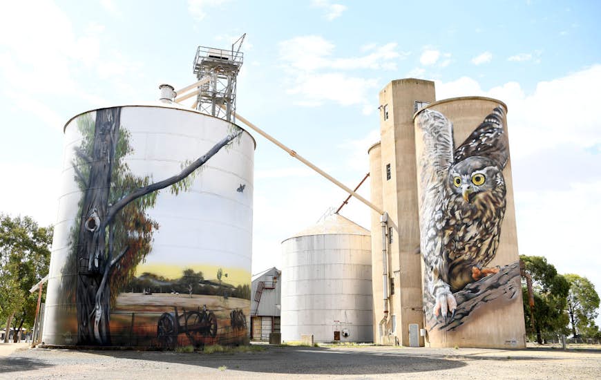 Silo Art Trail Sees Grain Storage Buildings Used As Artists' Canvasses Through Wimmera Mallee