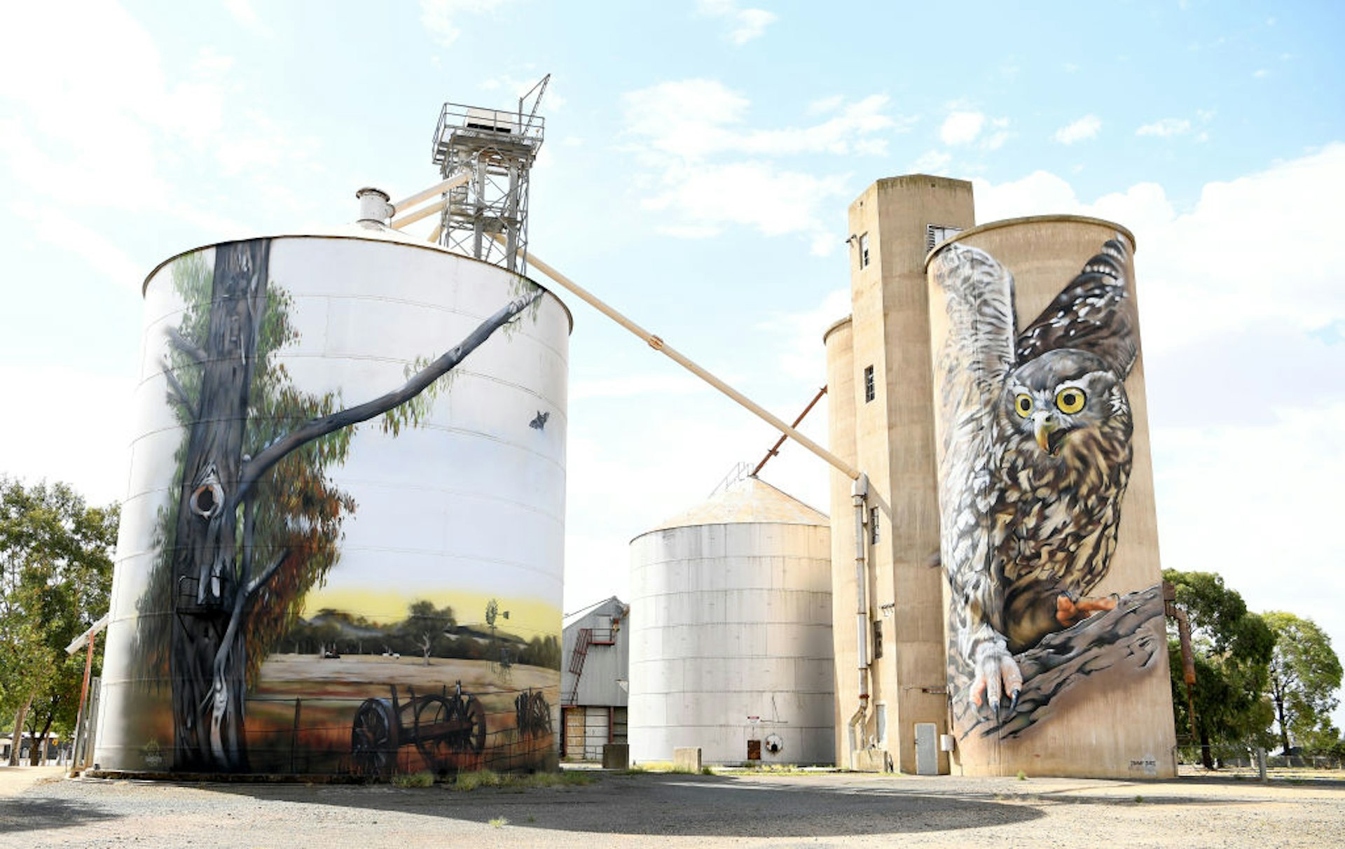 Silo Art Trail Sees Grain Storage Buildings Used As Artists' Canvasses Through Wimmera Mallee