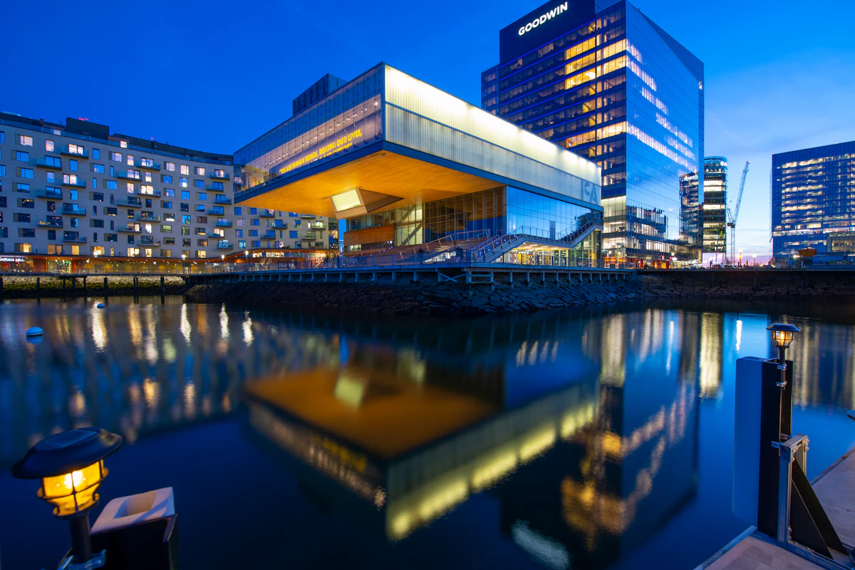 Should you visit Chicago or Boston? - Lonely Planet