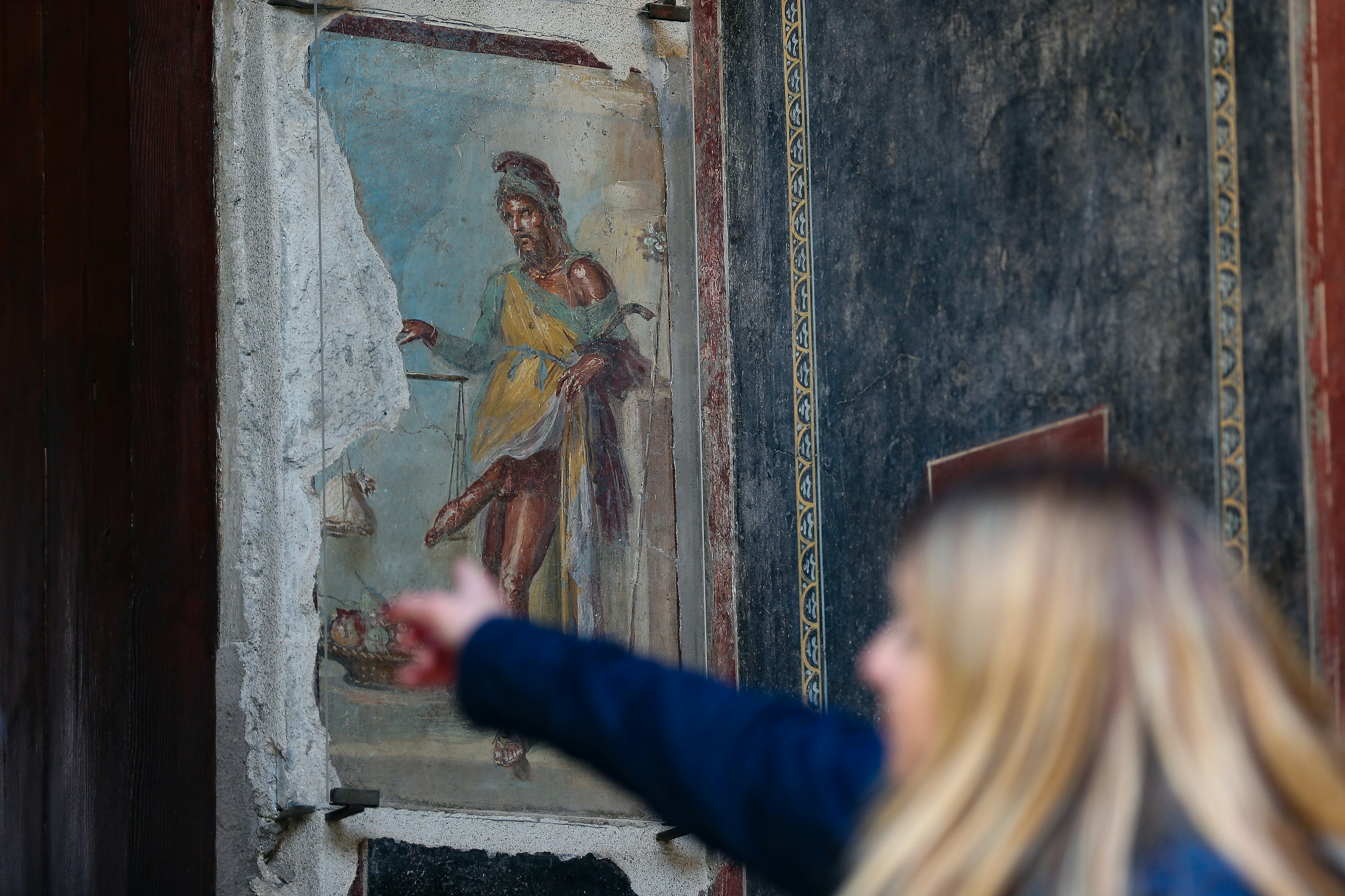 Priapus fresco in House of the Vettii