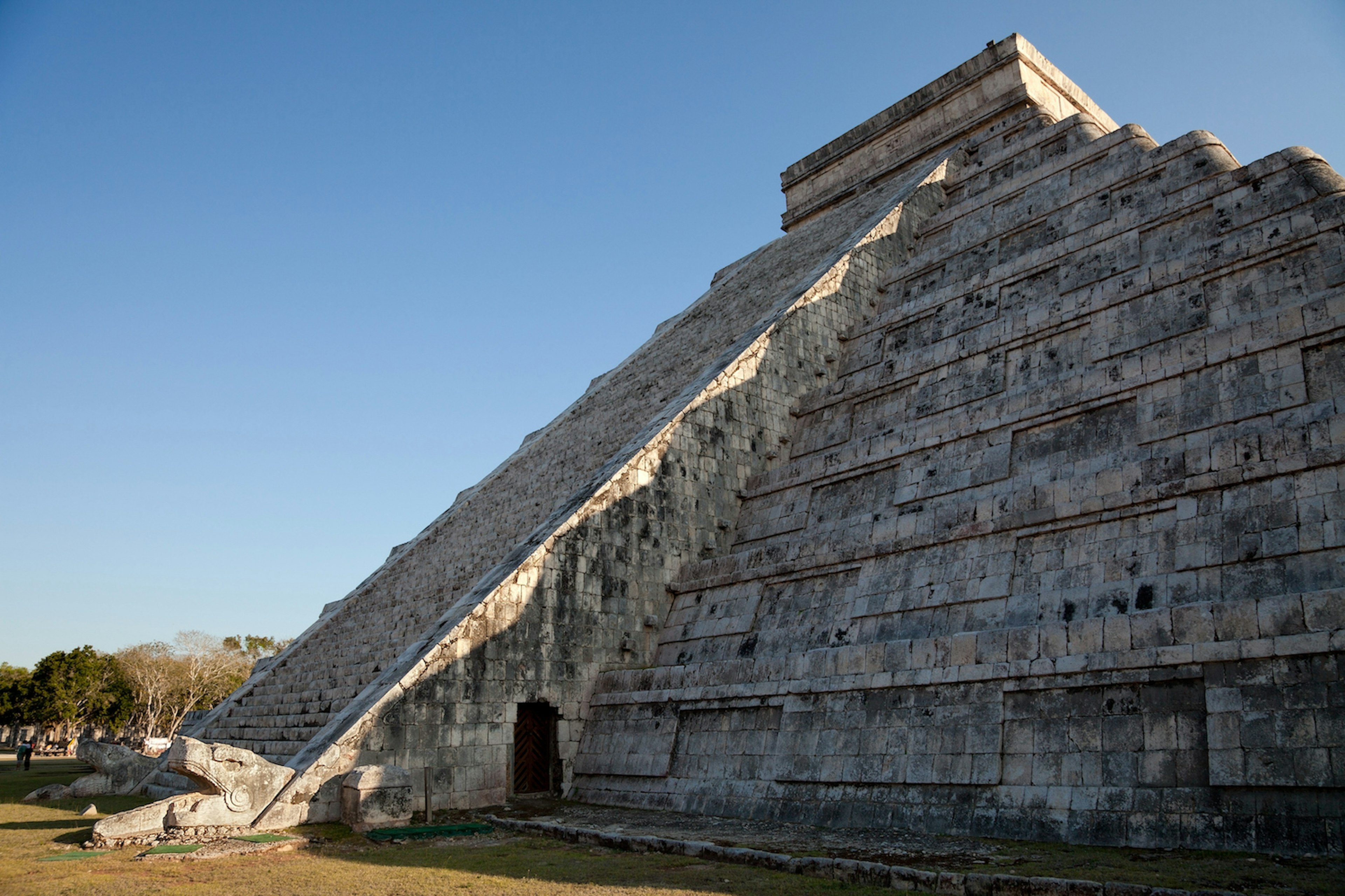 The snake shadow appears on El Castillo on the spring equinox, Chichén Itzá, Yucatán, Mexico