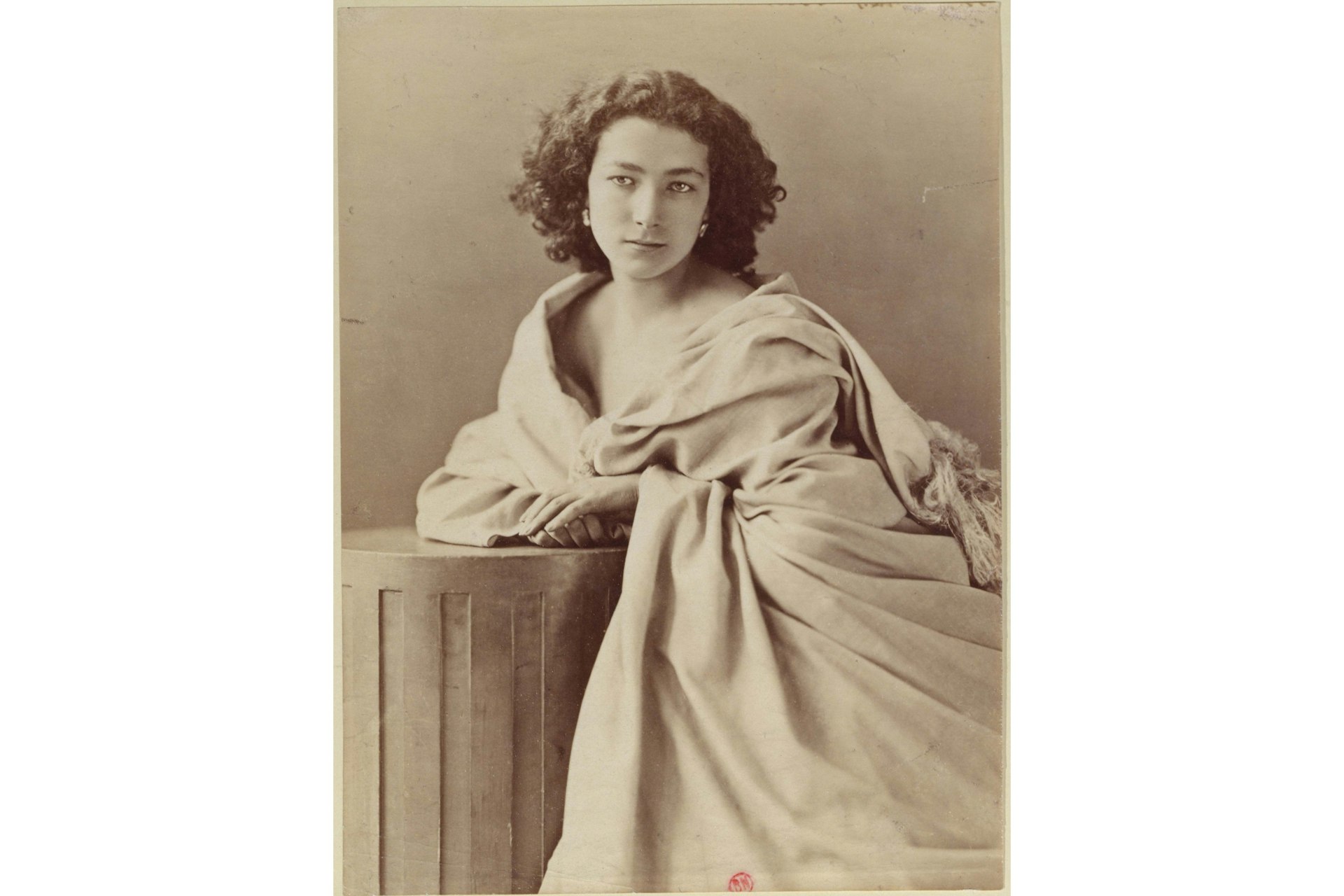 Félix Nadar, “Sarah Bernhardt” © courtesy Bibliothèque Nationale de France