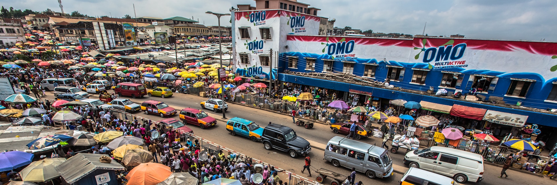 view of the kejetia market in kumasi, ghana, the biggest market in West African
160697002