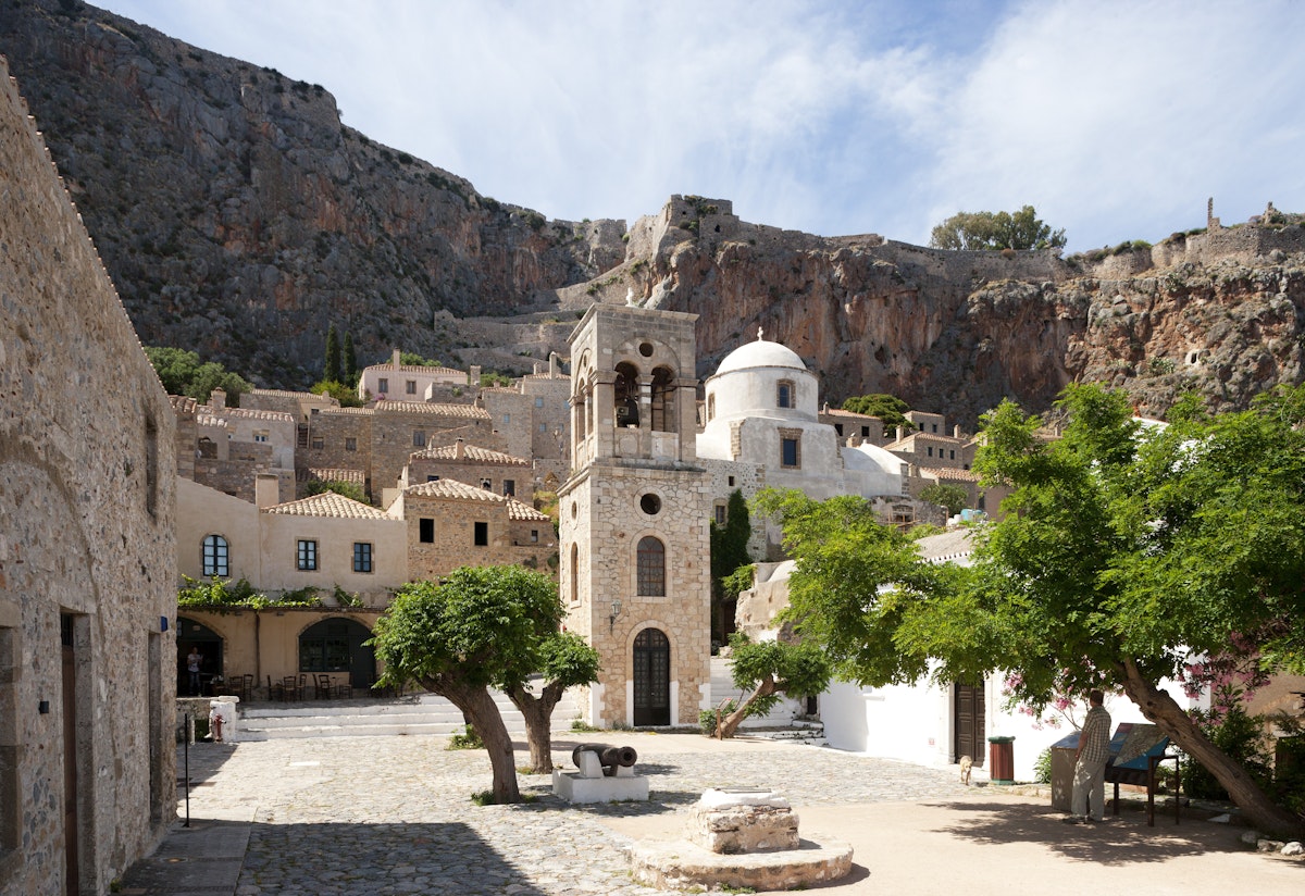 tourist attractions peloponnese greece