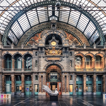 The train station in Antwerp city, Belgium
1393370540