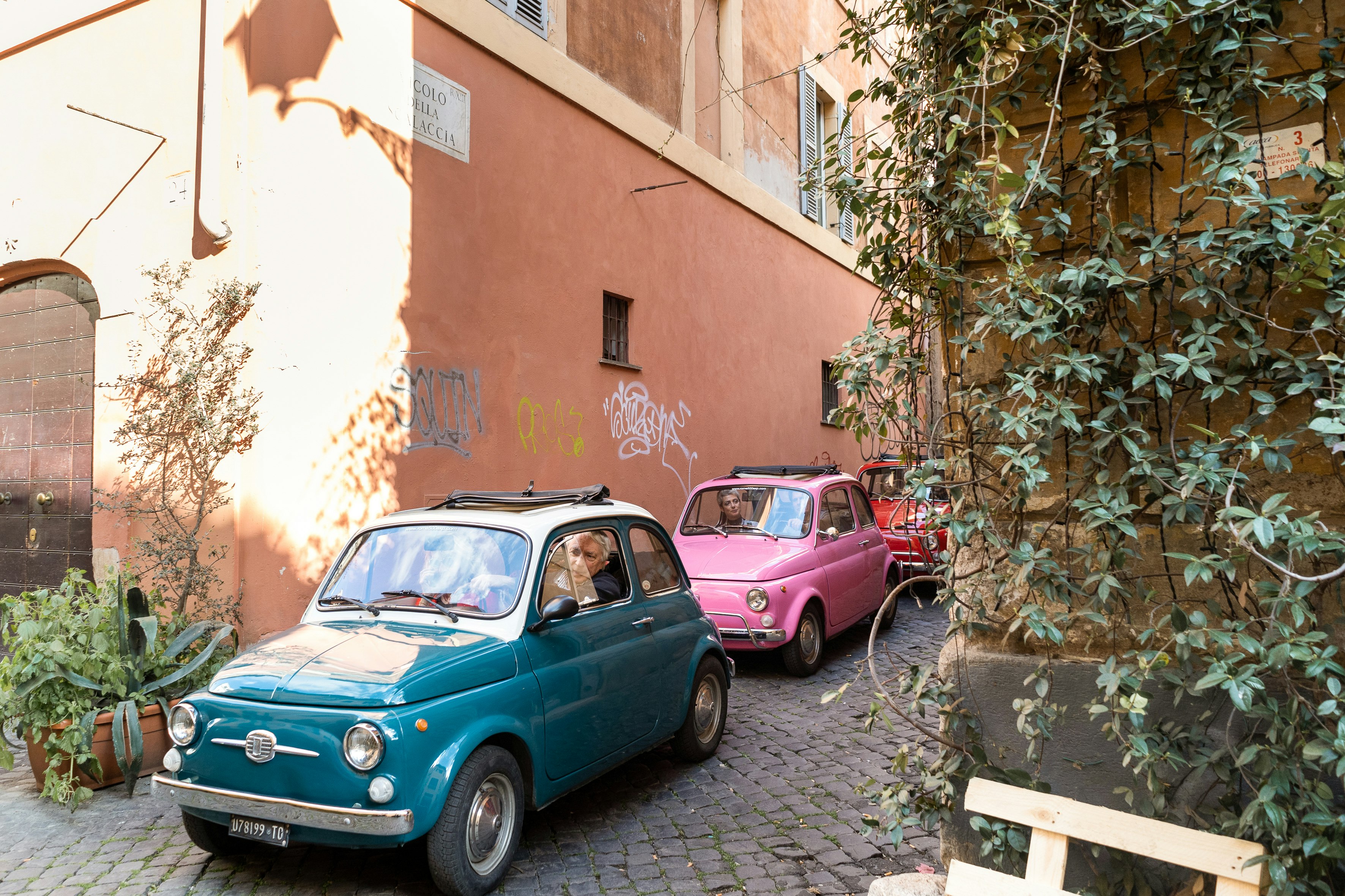 vintage fiate tour of Trastevere
