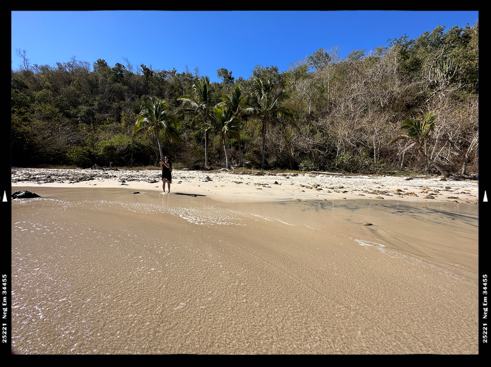 Costa Careyes empty beach 2.png