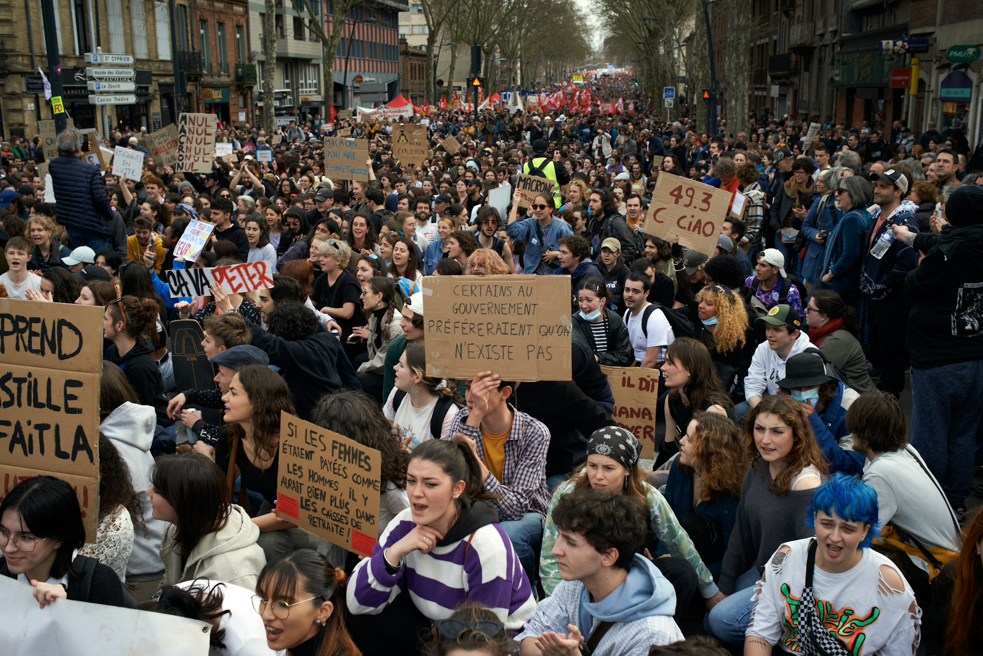 Students make a sit-in in Toulouse